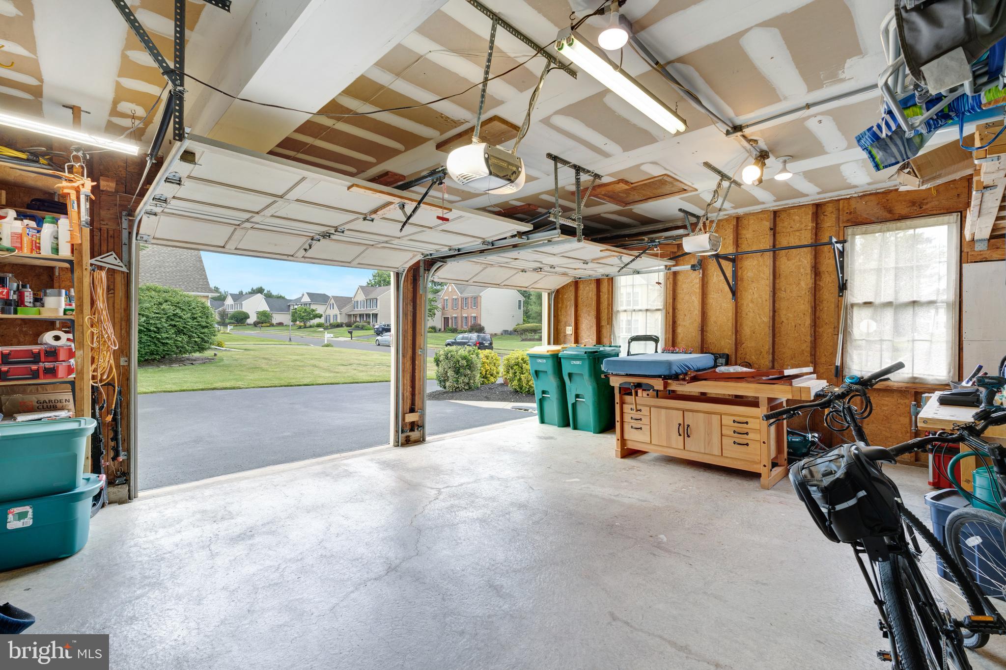 LAUREL OAKS - Residential