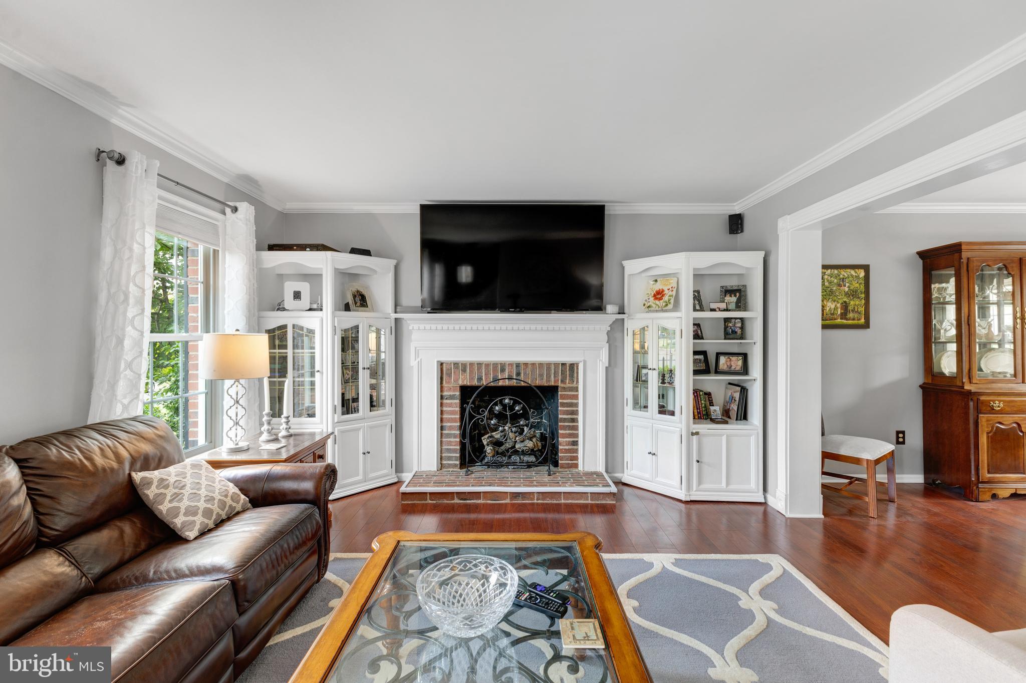 LAUREL OAKS - Residential