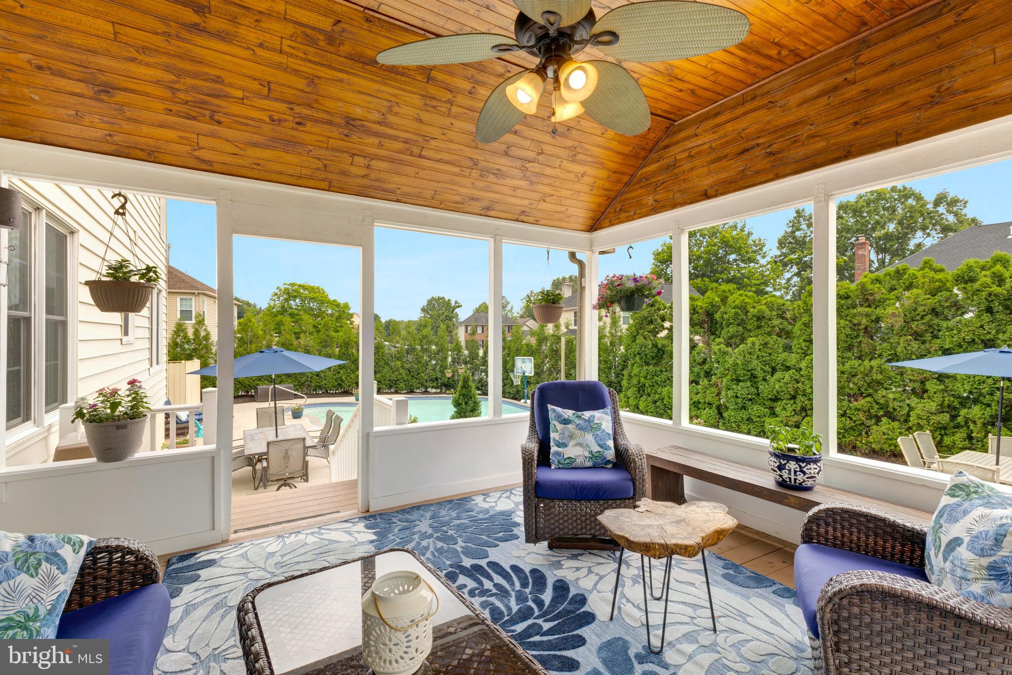 LAUREL OAKS - Residential