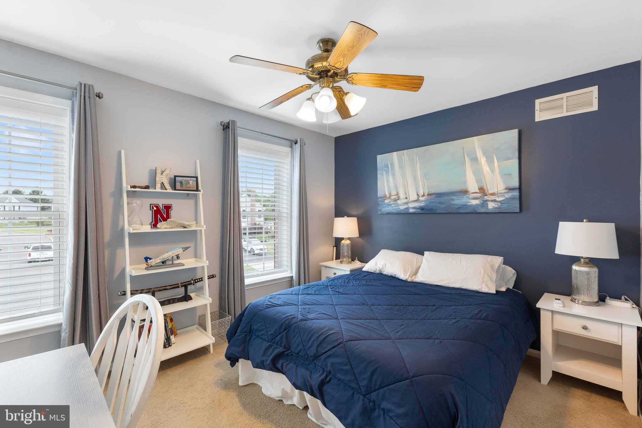 LAUREL OAKS - Residential