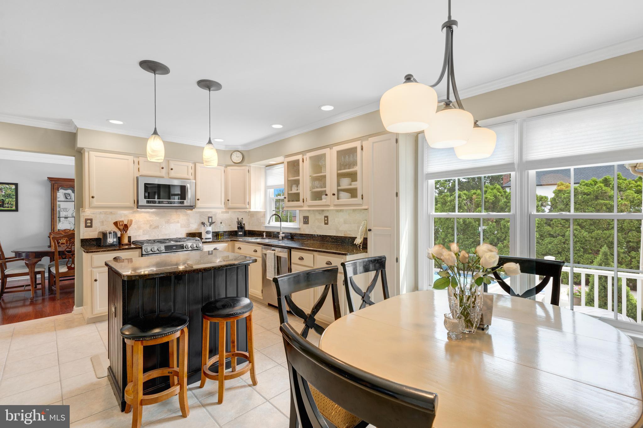 LAUREL OAKS - Residential