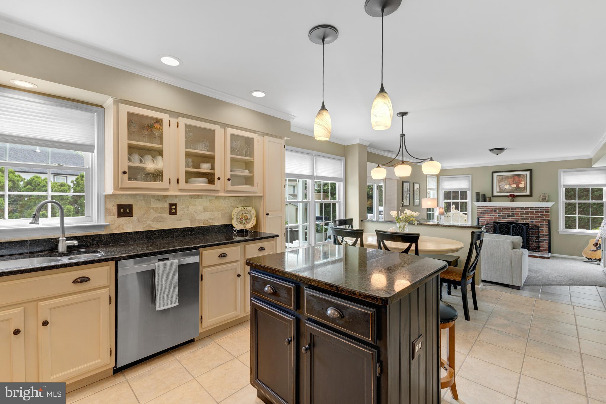 LAUREL OAKS - Residential