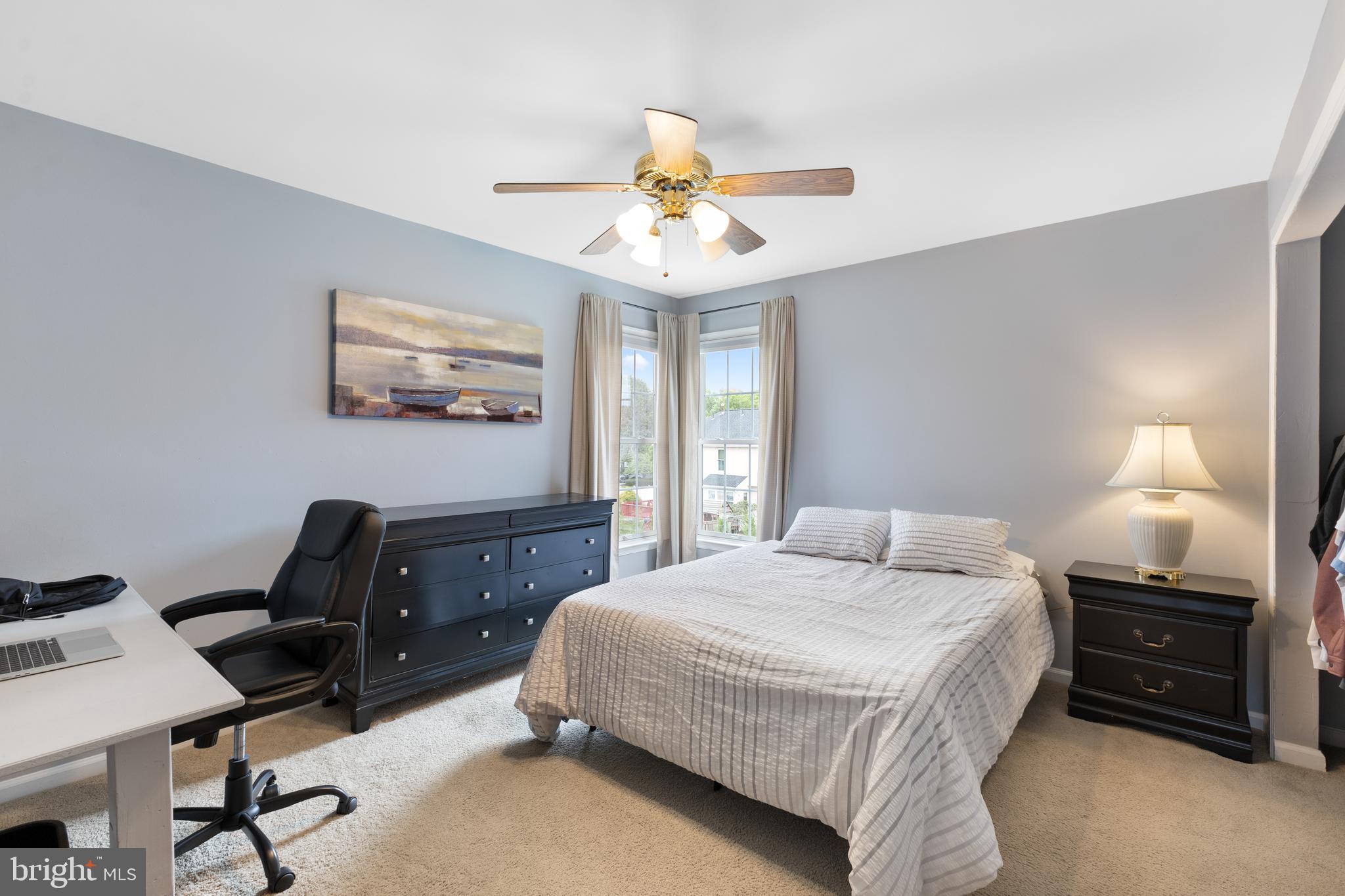 LAUREL OAKS - Residential