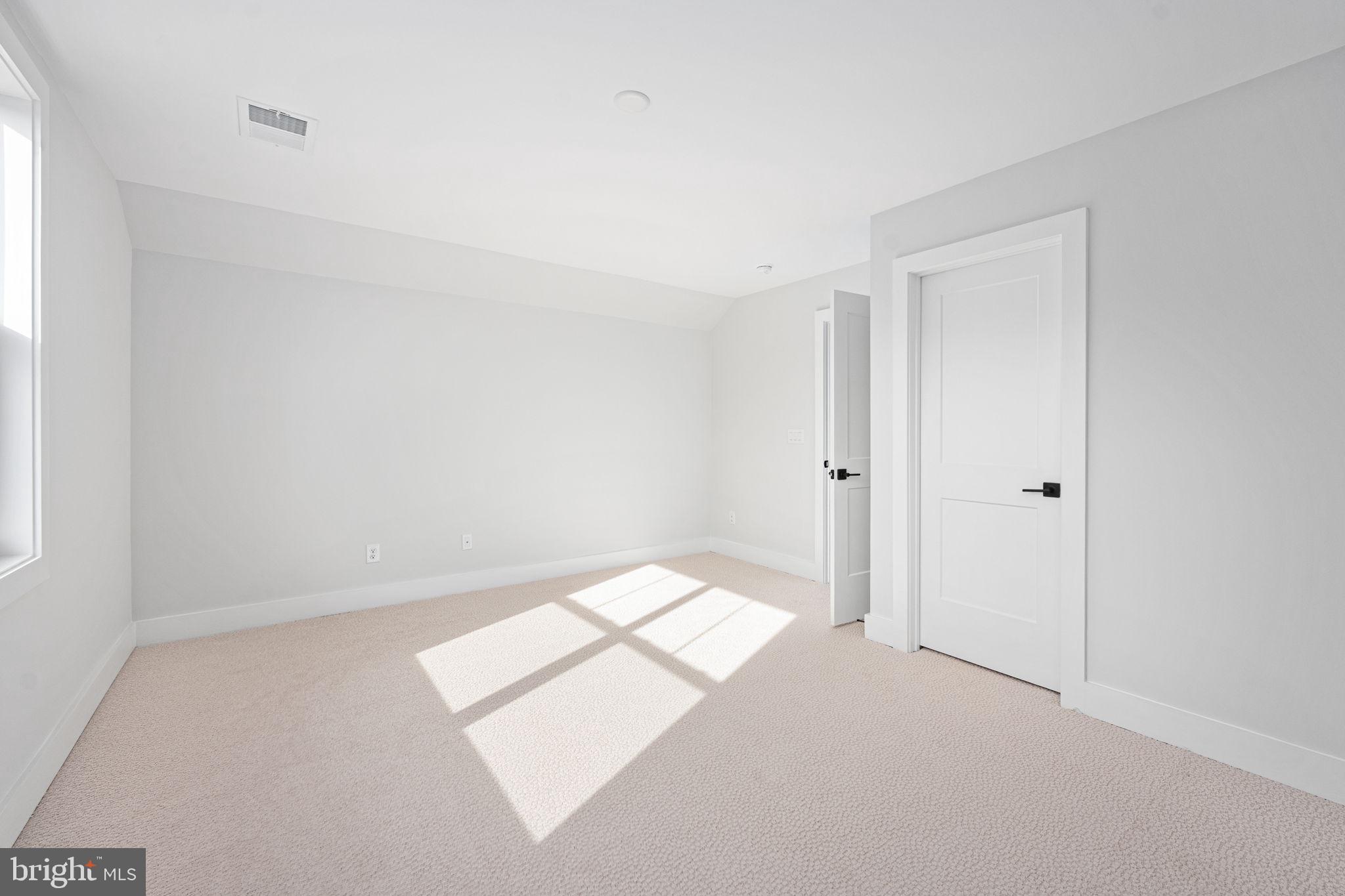 HUNTING RUN ESTATES - Residential