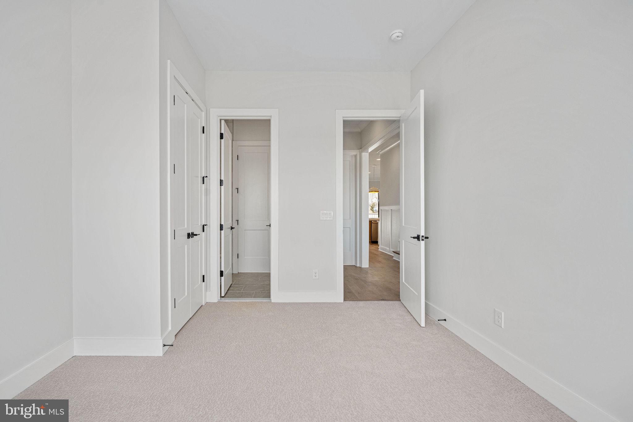 HUNTING RUN ESTATES - Residential
