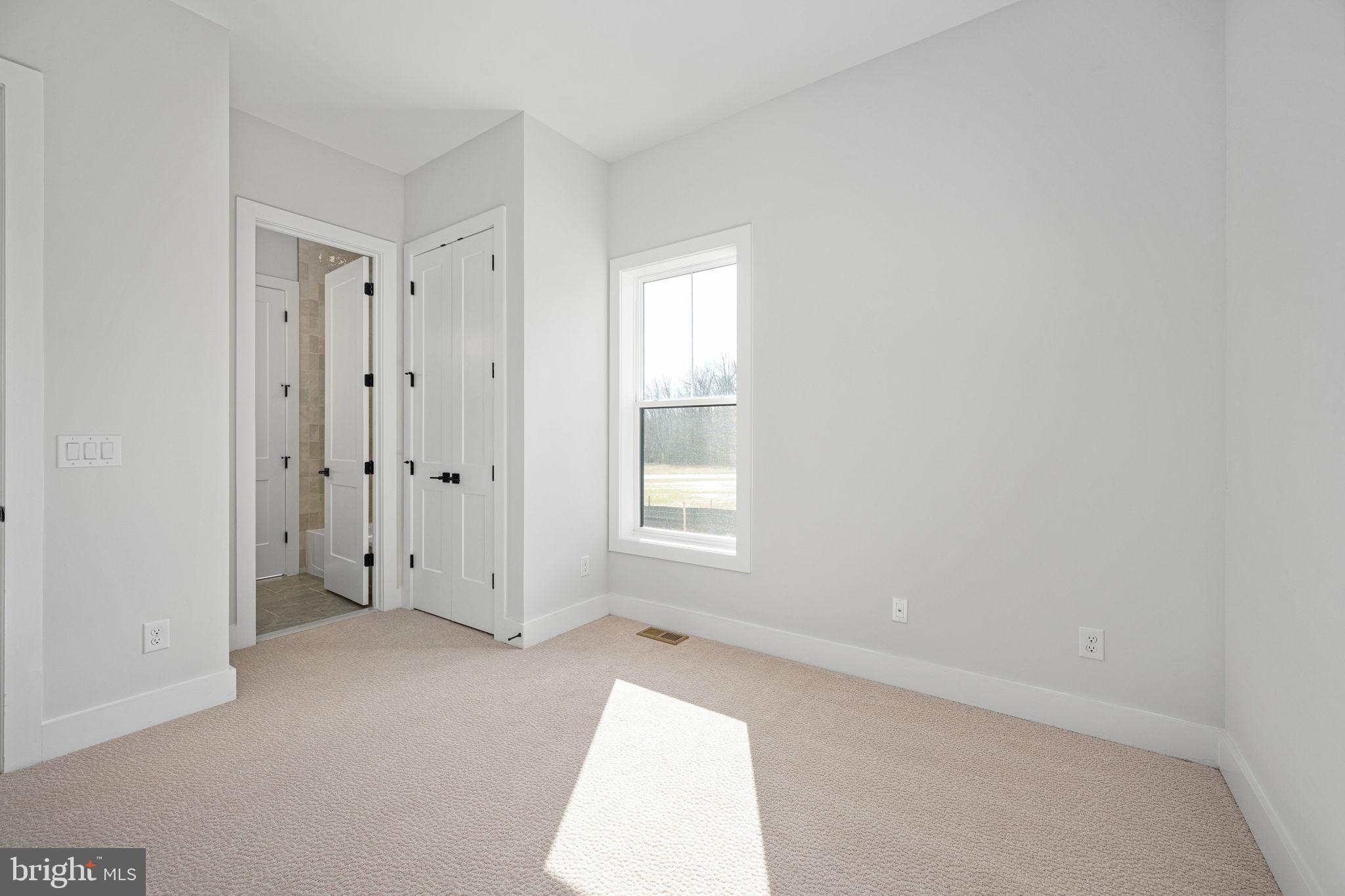 HUNTING RUN ESTATES - Residential