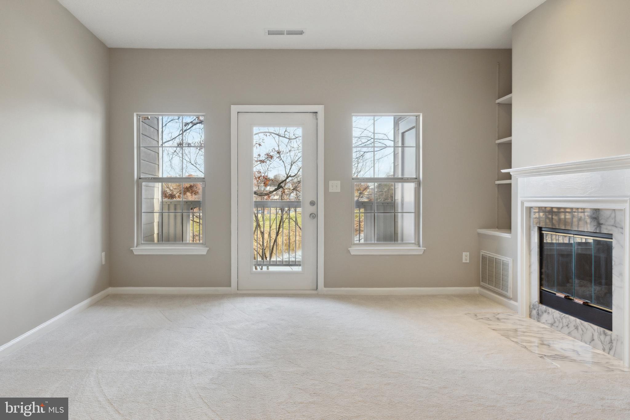 EDGEWATER AT TOWN CENTER - Residential