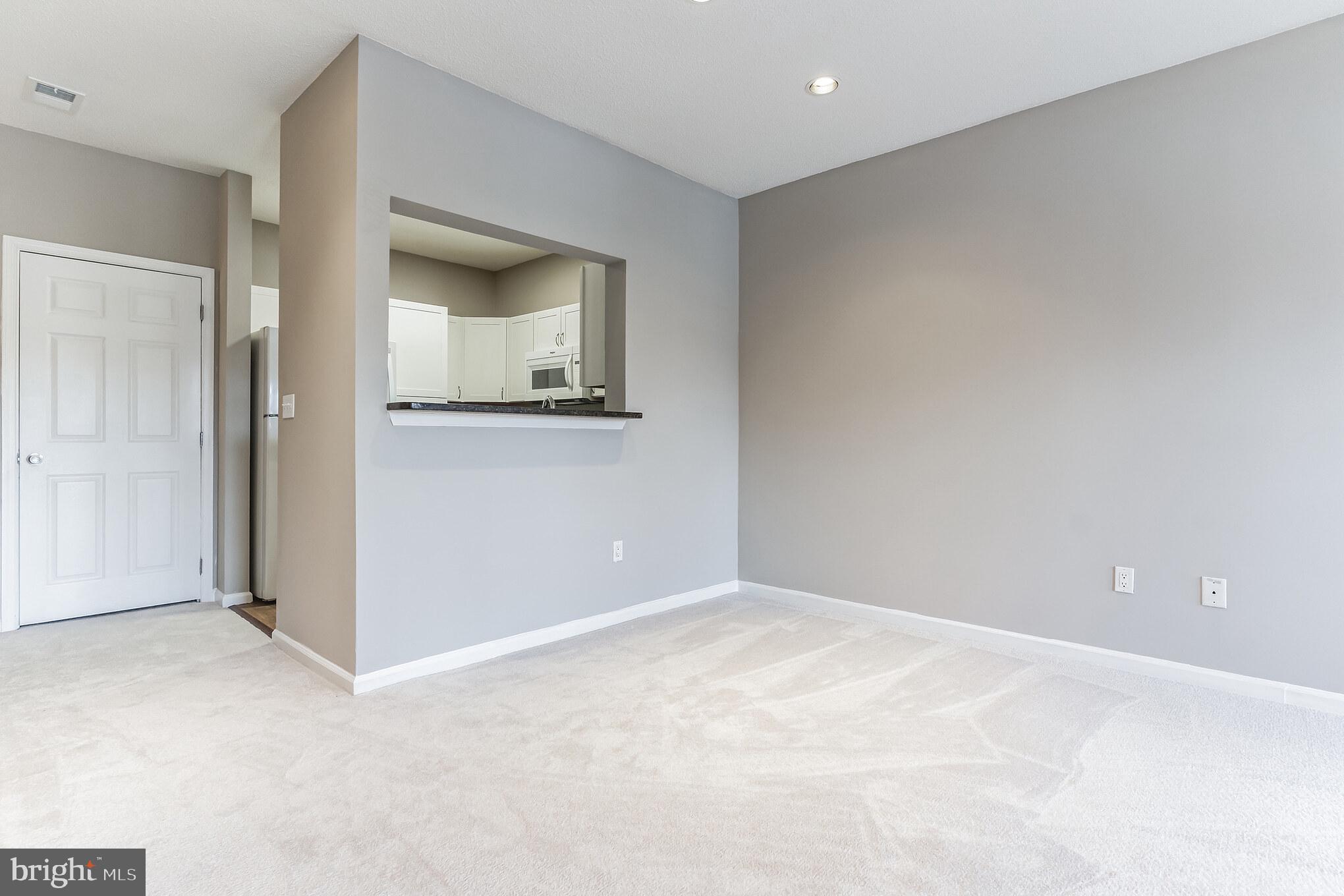 EDGEWATER AT TOWN CENTER - Residential