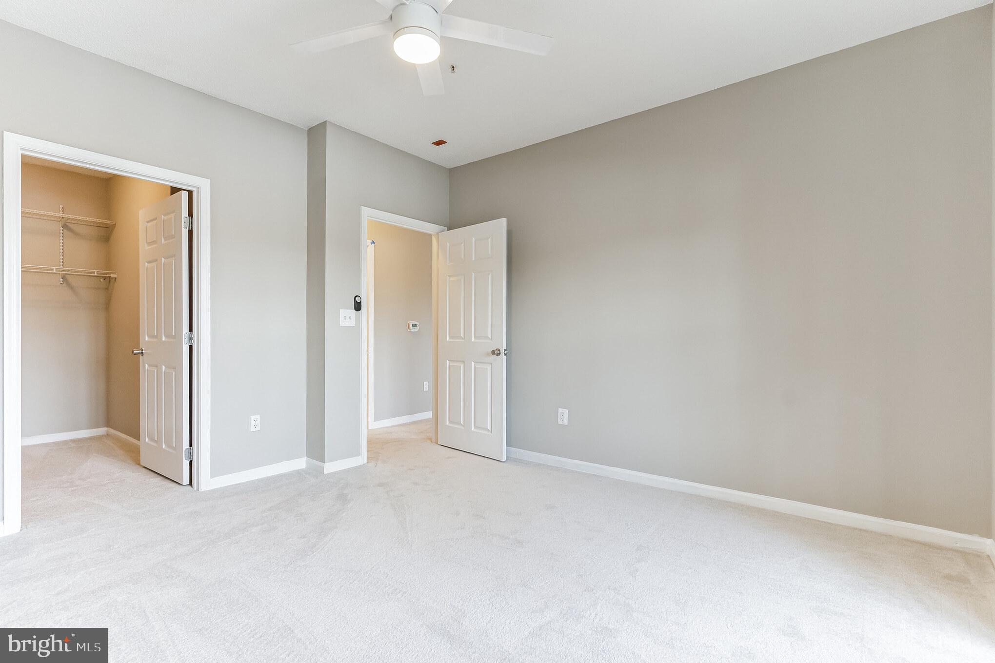 EDGEWATER AT TOWN CENTER - Residential