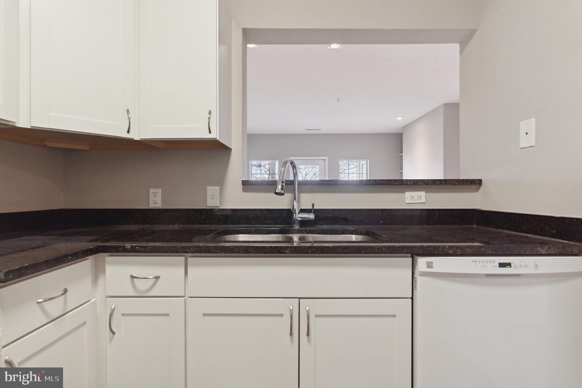 EDGEWATER AT TOWN CENTER - Residential