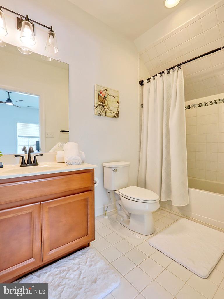 BAYWOOD - Residential