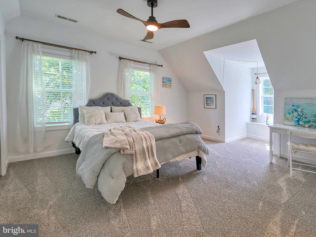 BAYWOOD - Residential