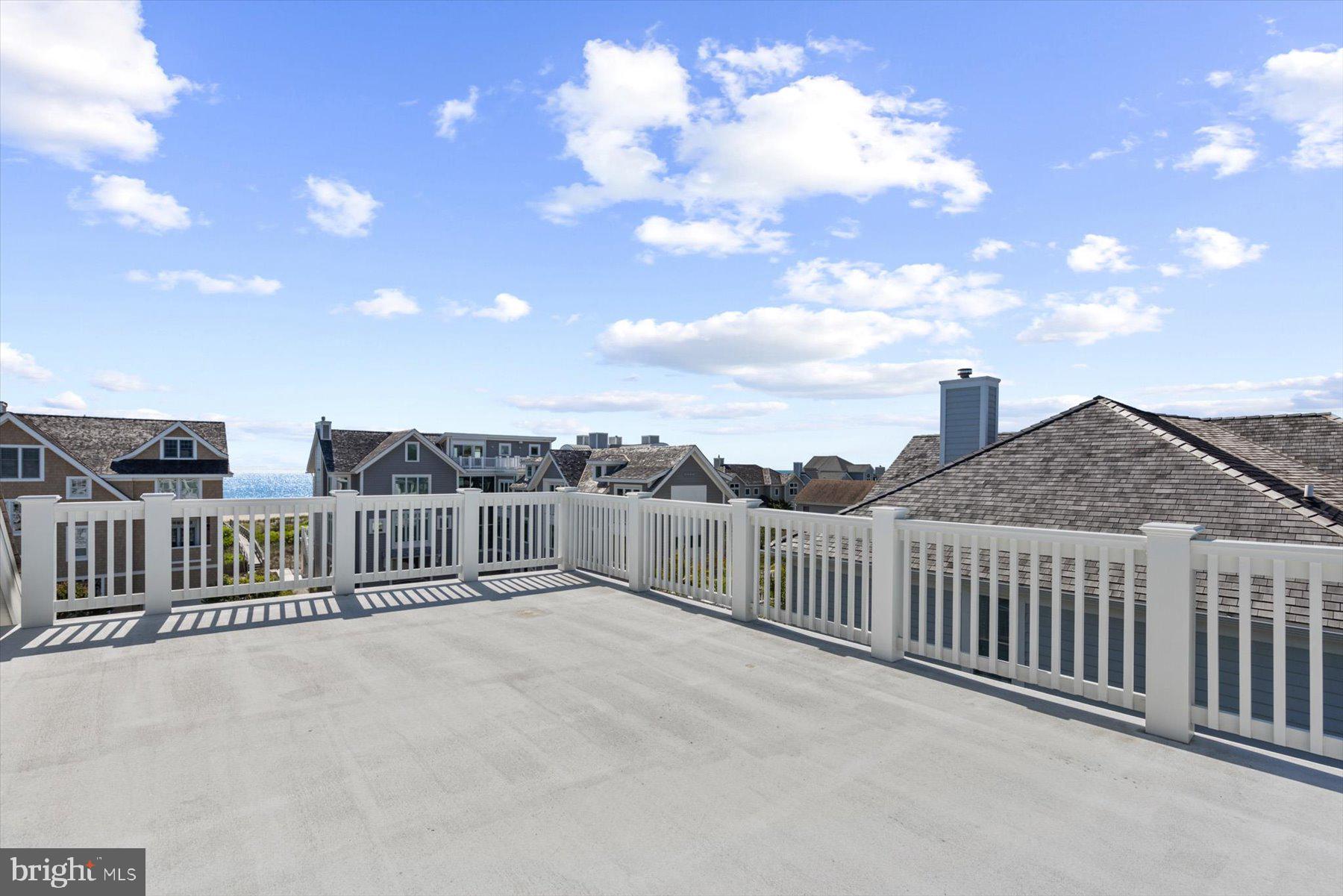 OCEAN BREEZES - Residential