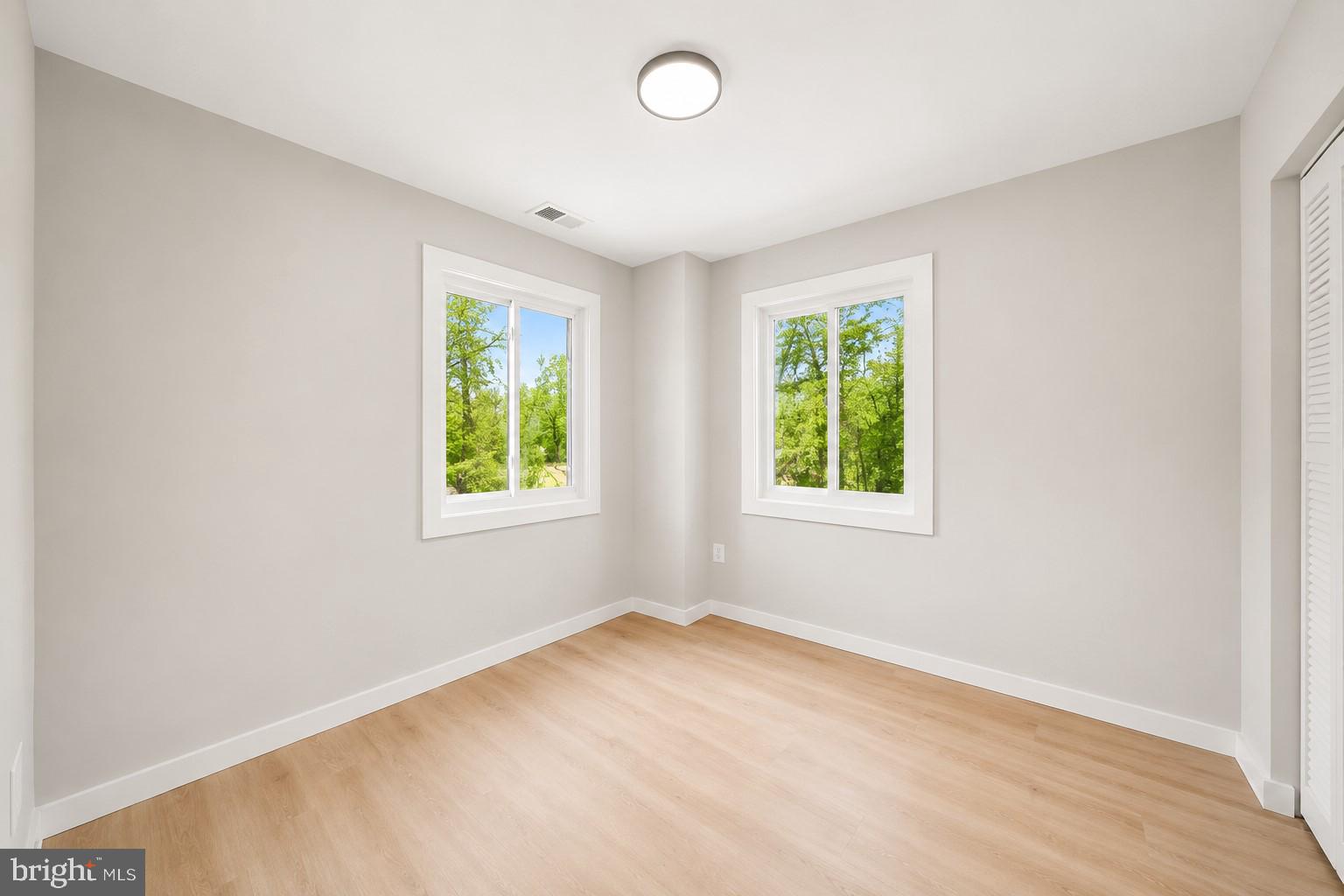 HYATTSVILLE - Residential