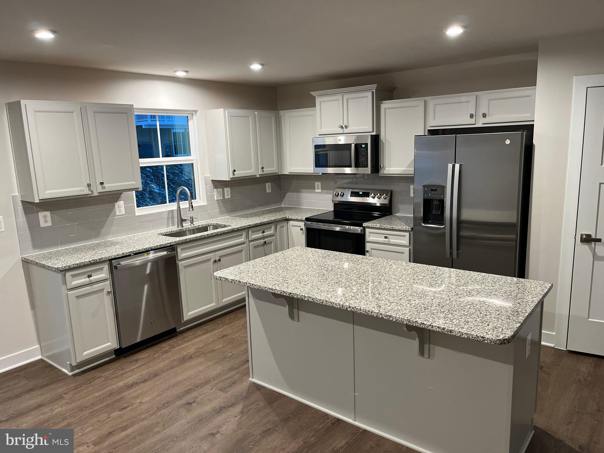 ARCADIA NORTH - Residential