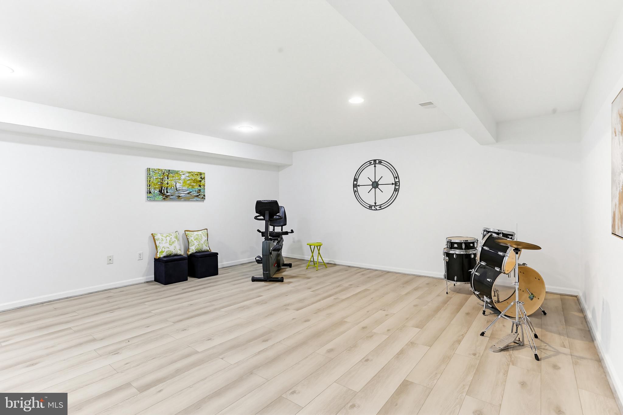 RIVER HILL - Residential