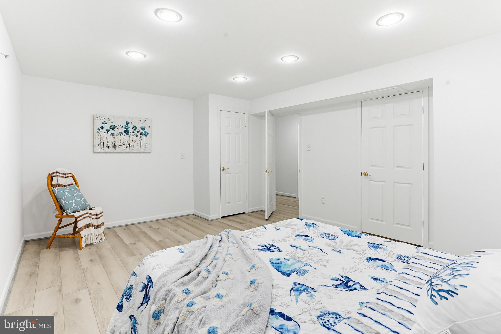 RIVER HILL - Residential