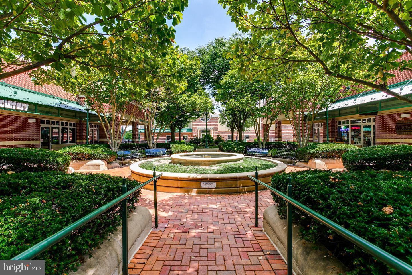 RIVER HILL - Residential
