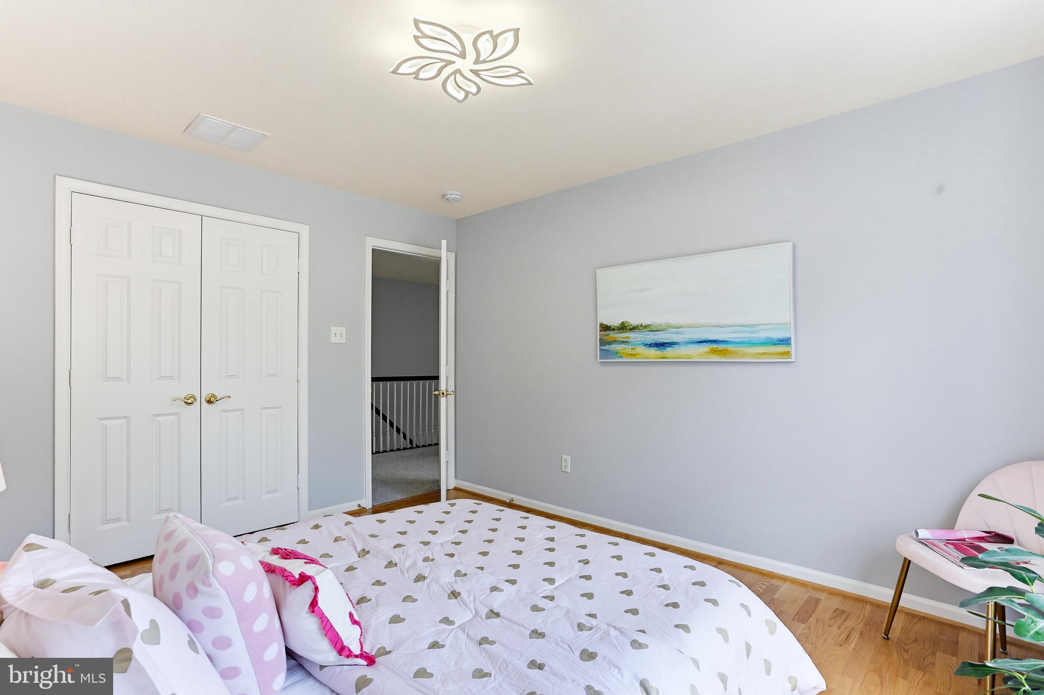 RIVER HILL - Residential