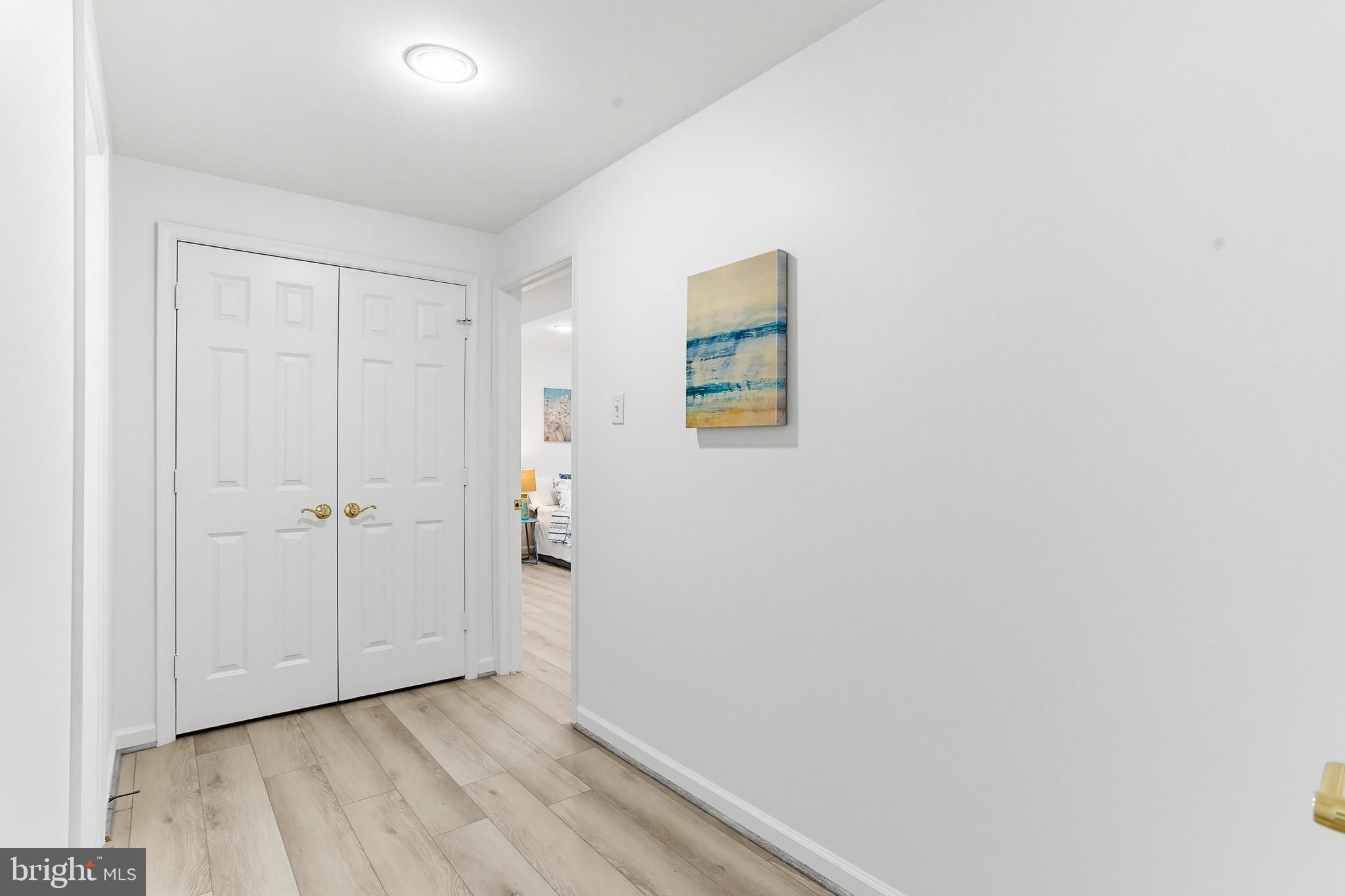 RIVER HILL - Residential