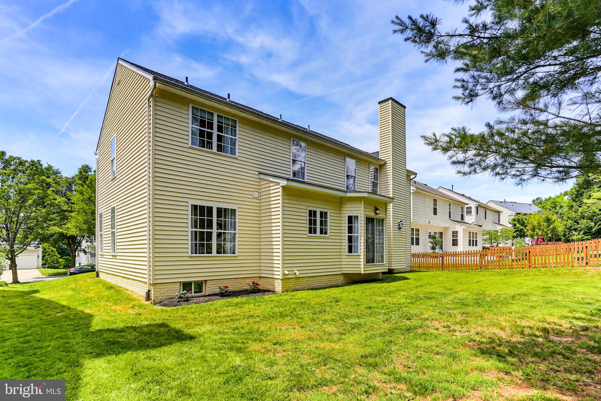RIVER HILL - Residential