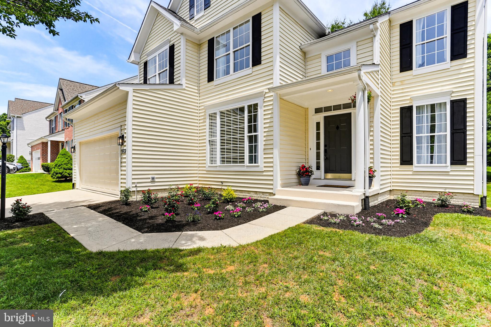 RIVER HILL - Residential