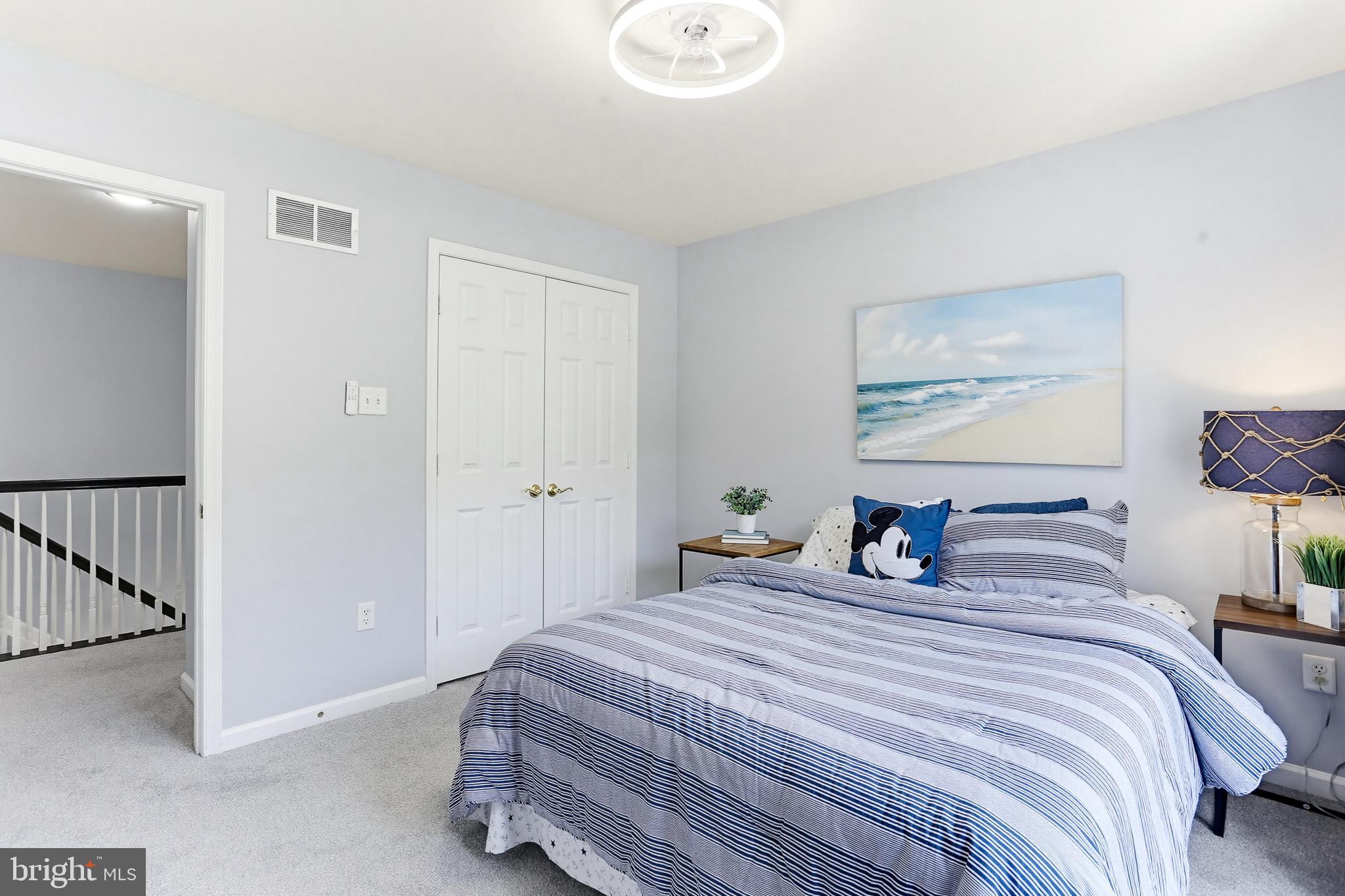 RIVER HILL - Residential