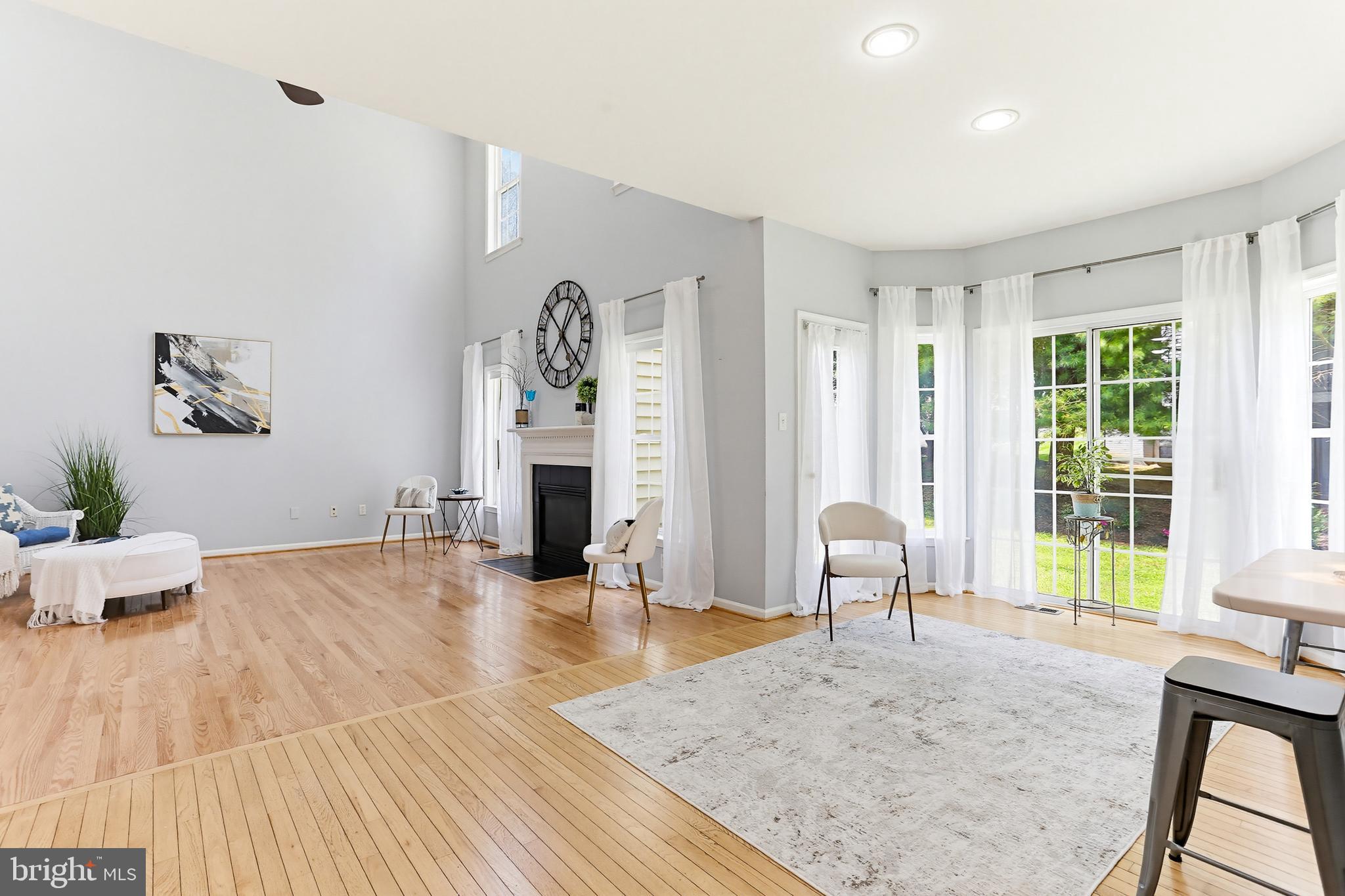 RIVER HILL - Residential