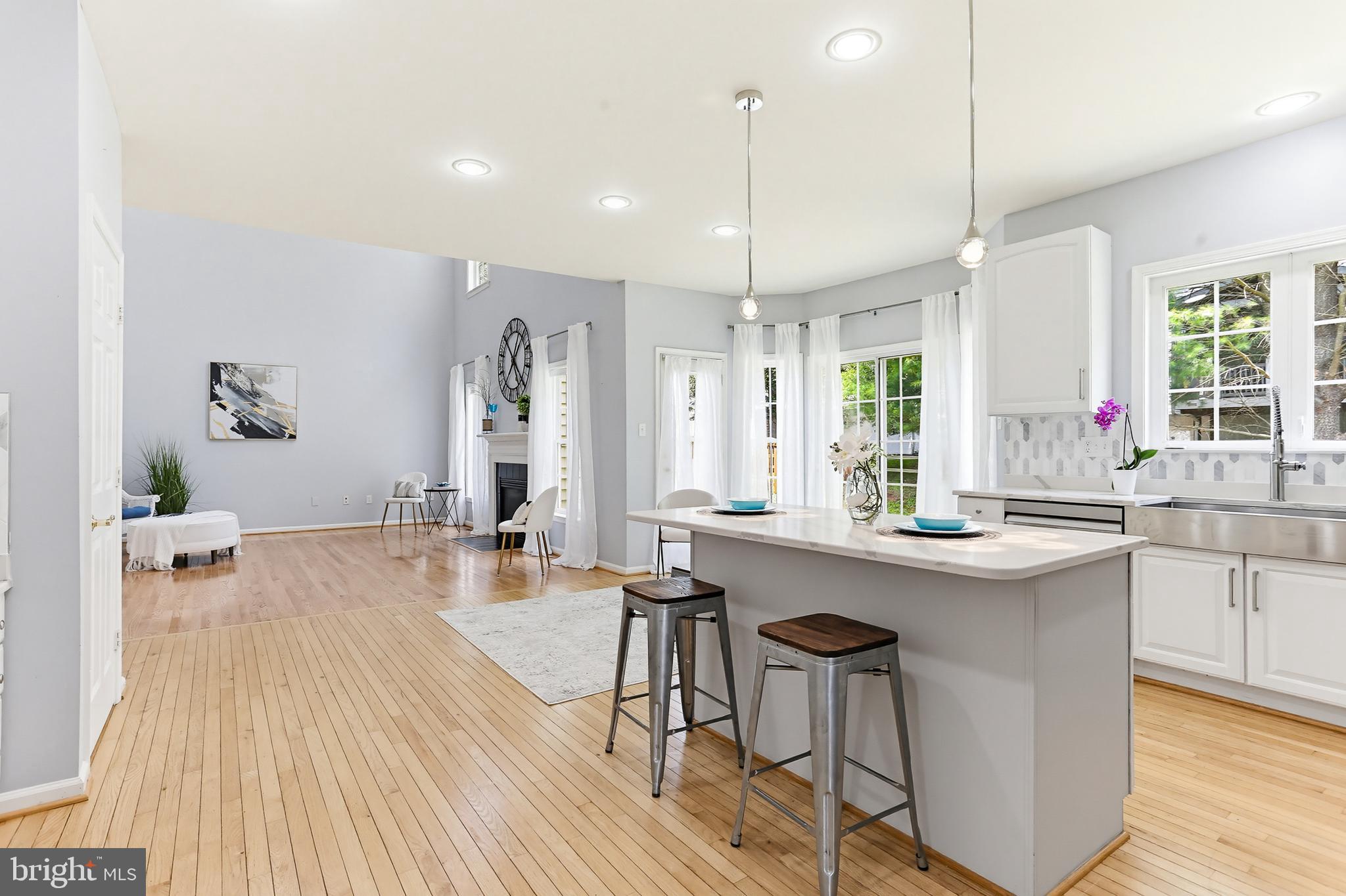 RIVER HILL - Residential