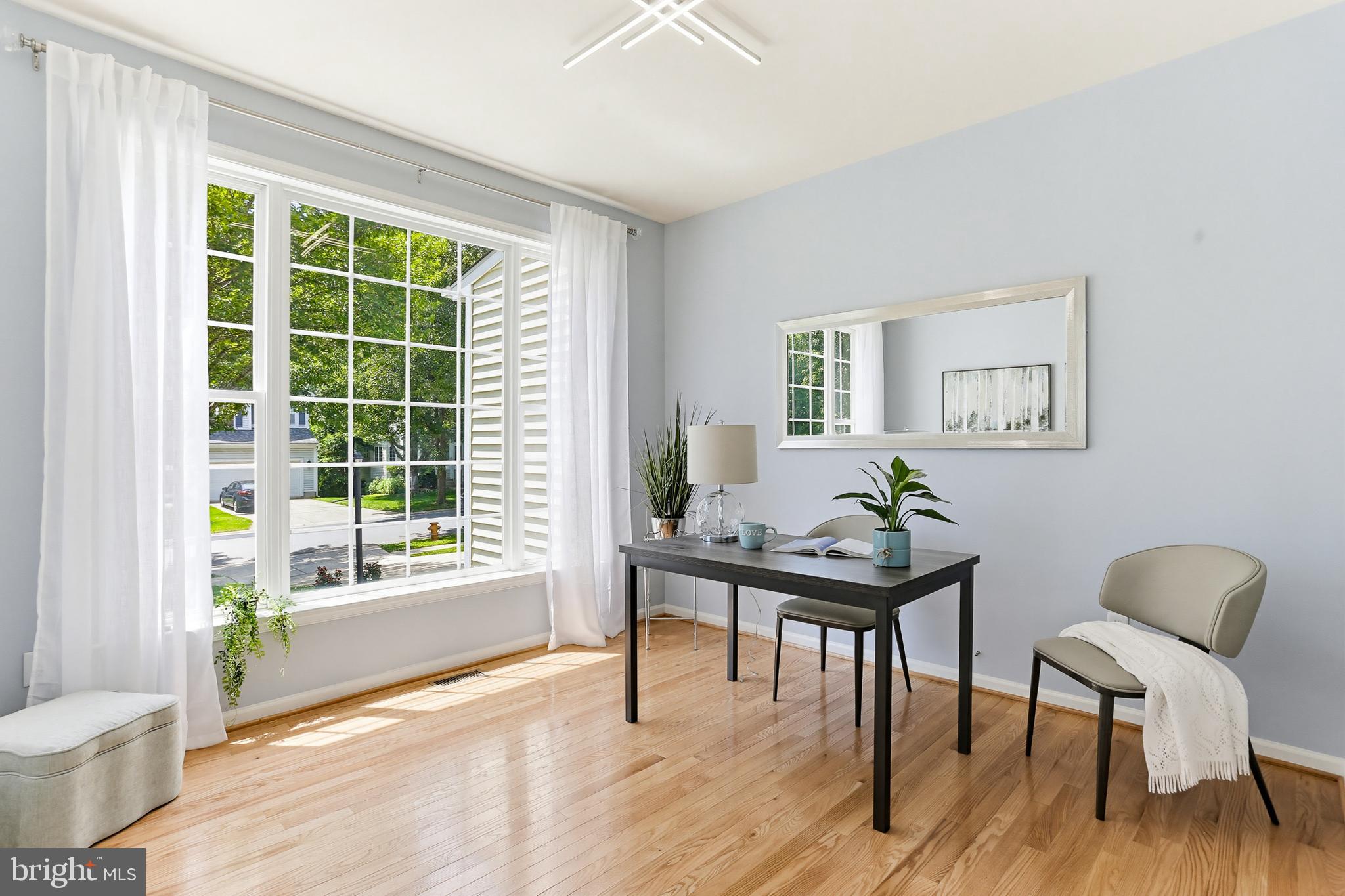 RIVER HILL - Residential