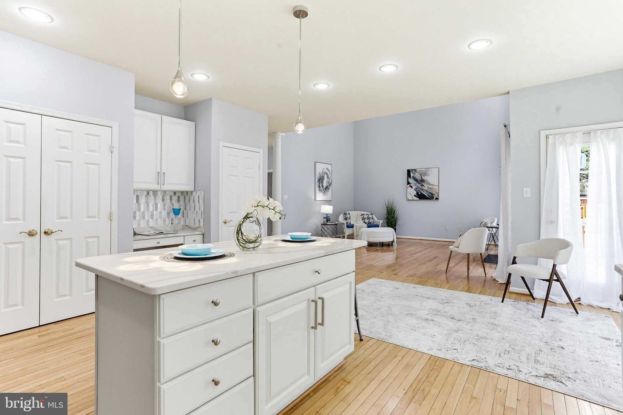 RIVER HILL - Residential