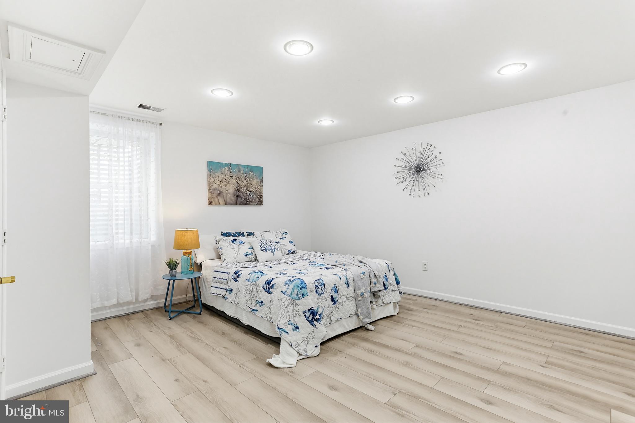 RIVER HILL - Residential