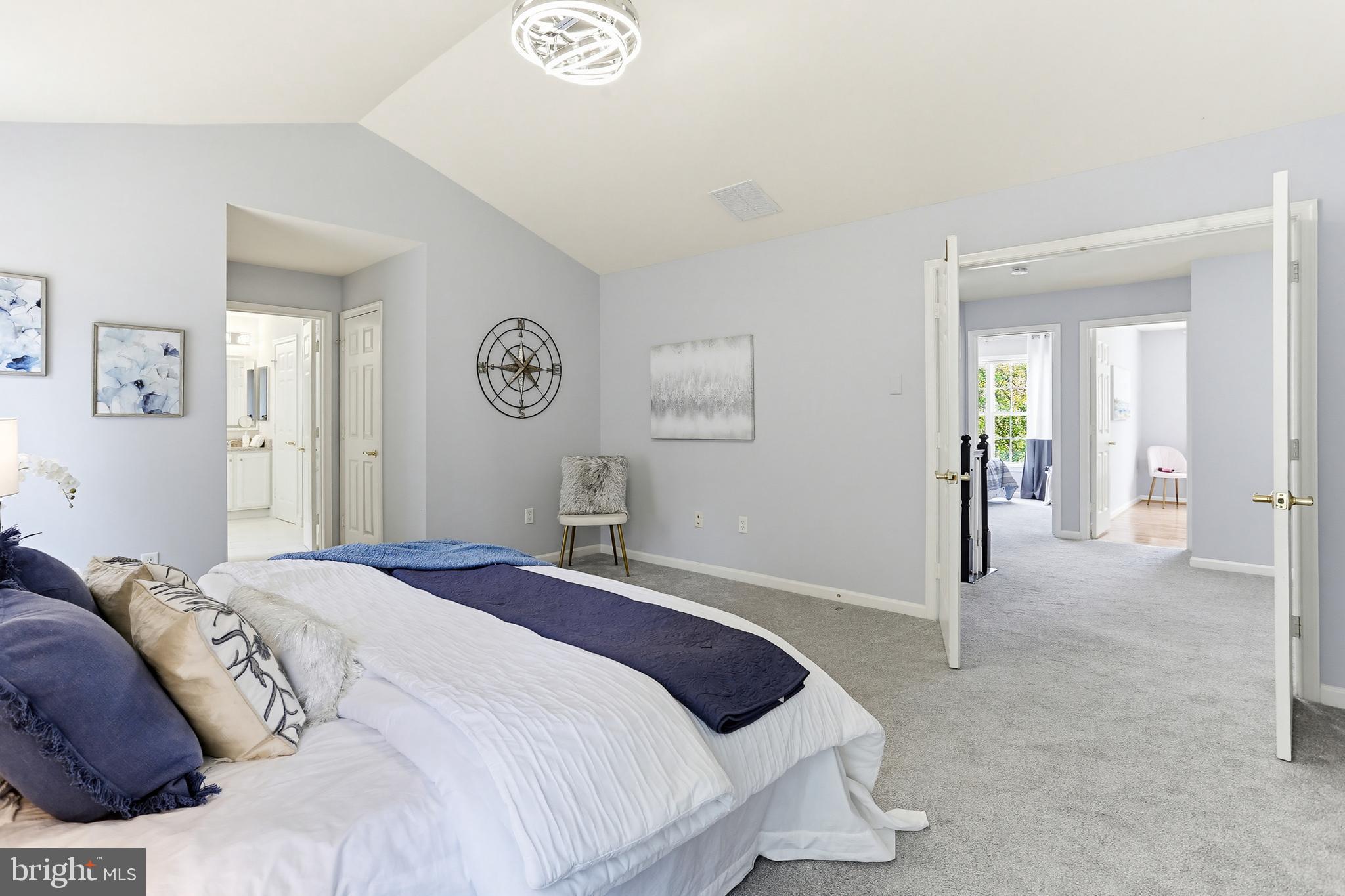 RIVER HILL - Residential