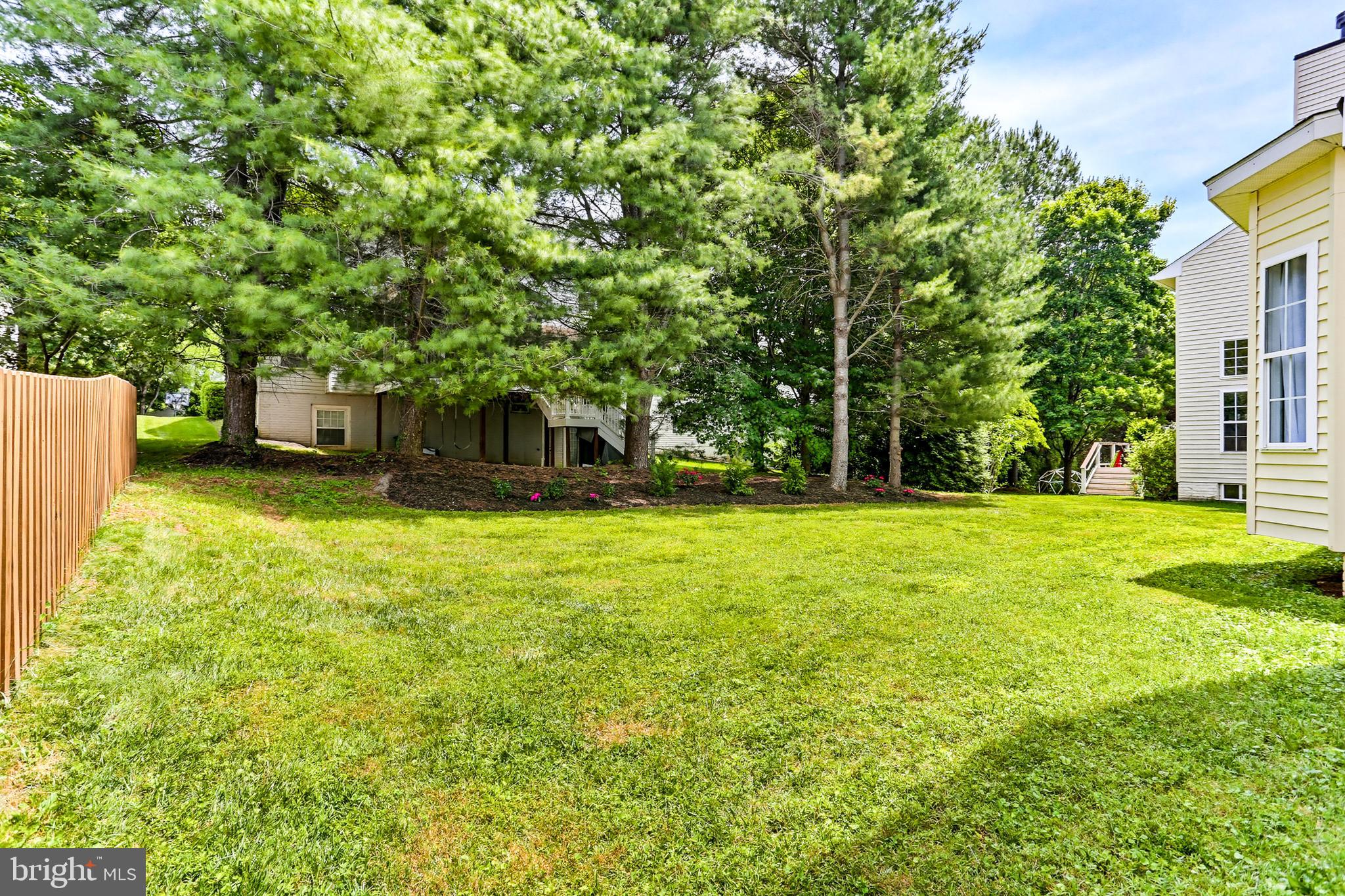 RIVER HILL - Residential