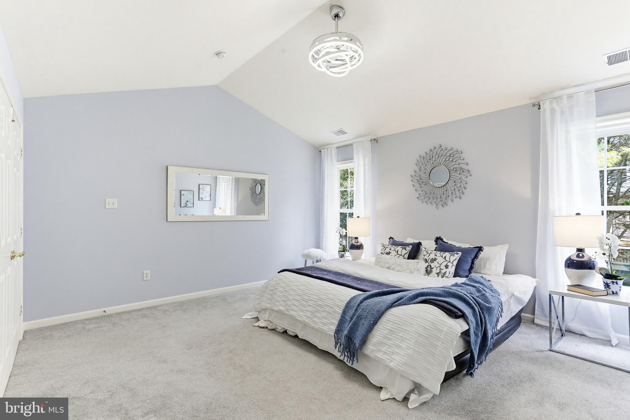RIVER HILL - Residential