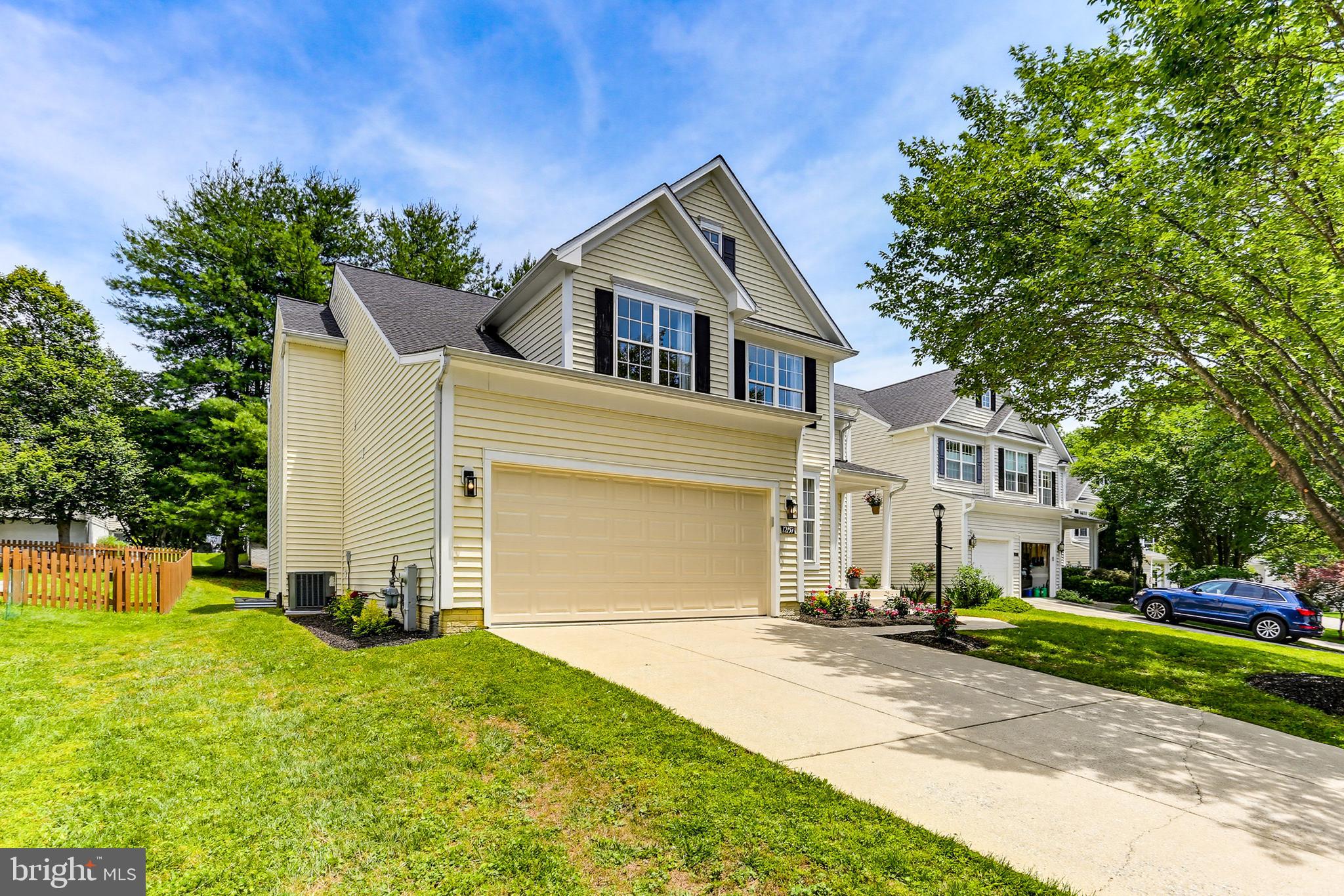 RIVER HILL - Residential