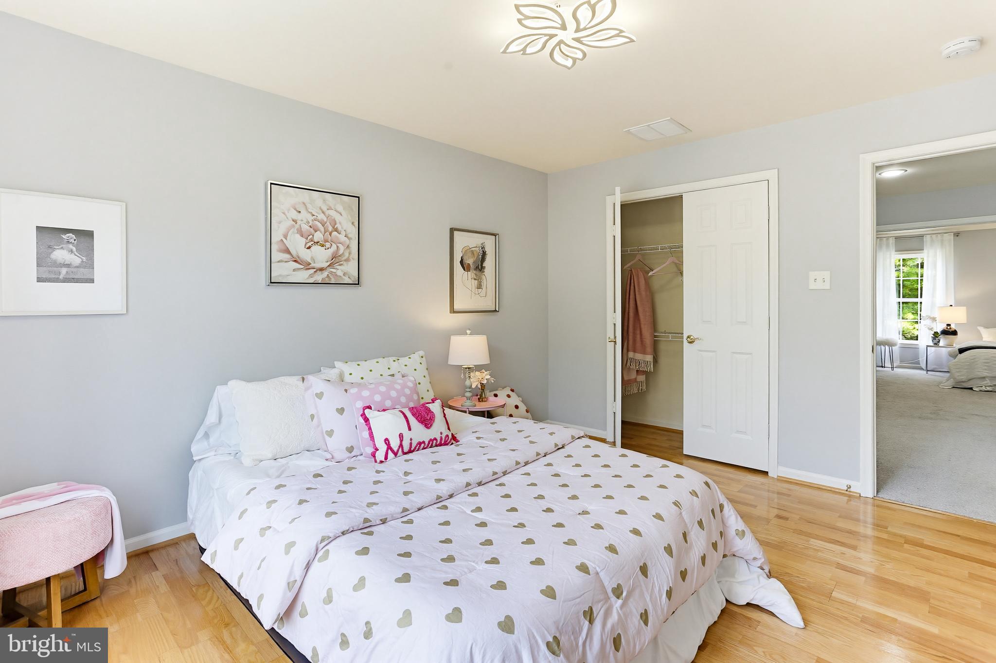 RIVER HILL - Residential