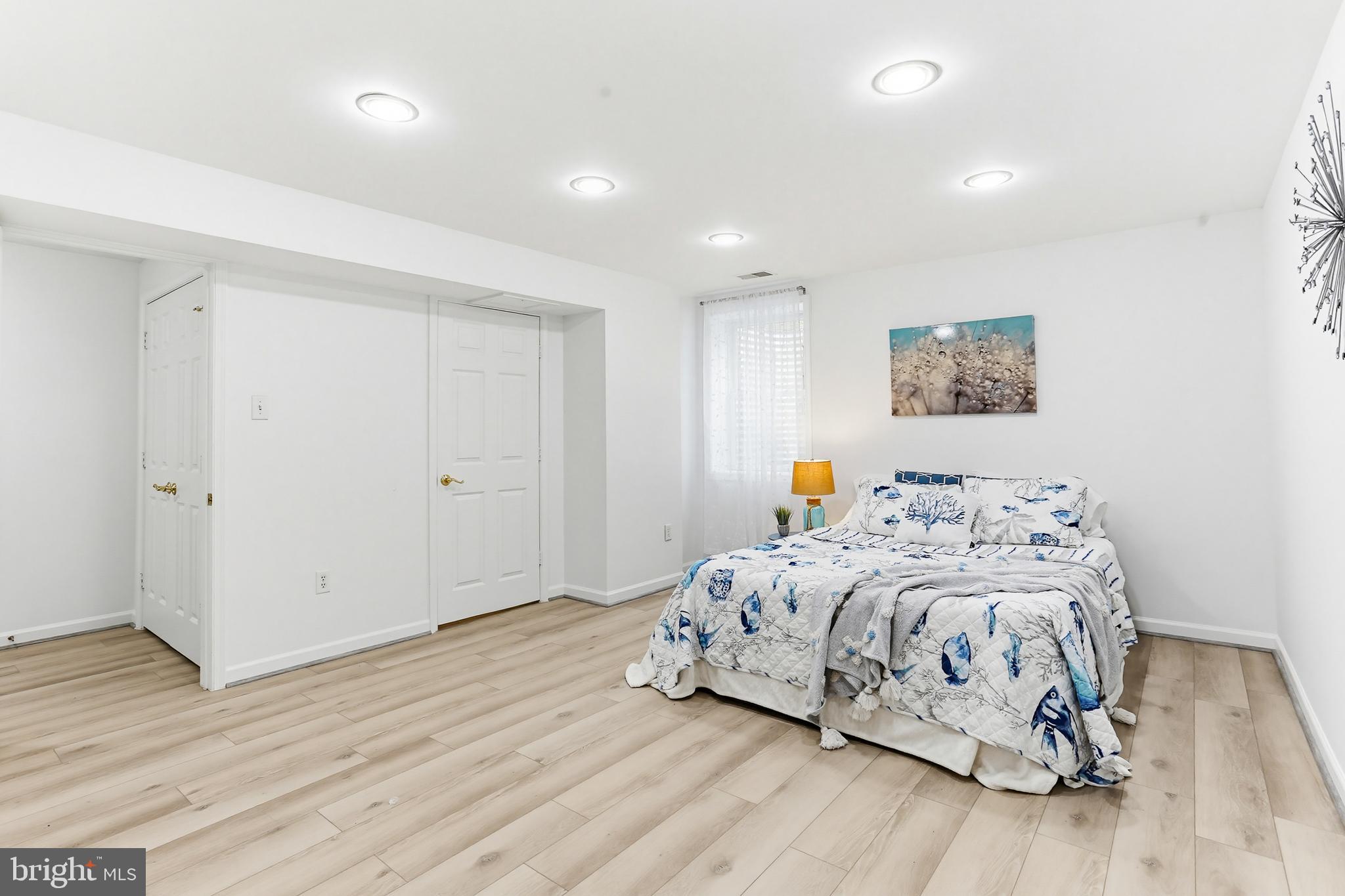 RIVER HILL - Residential