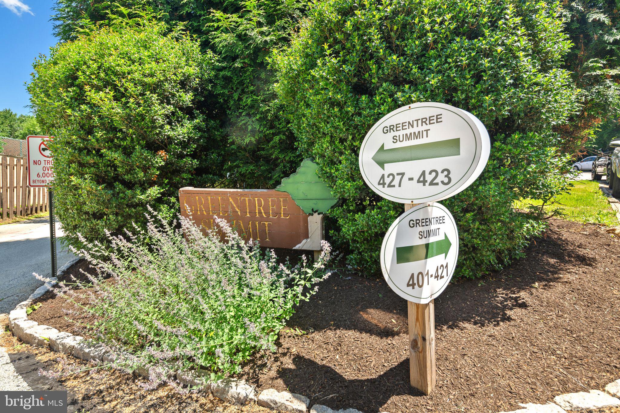 GREEN TREE SUMMIT - Residential