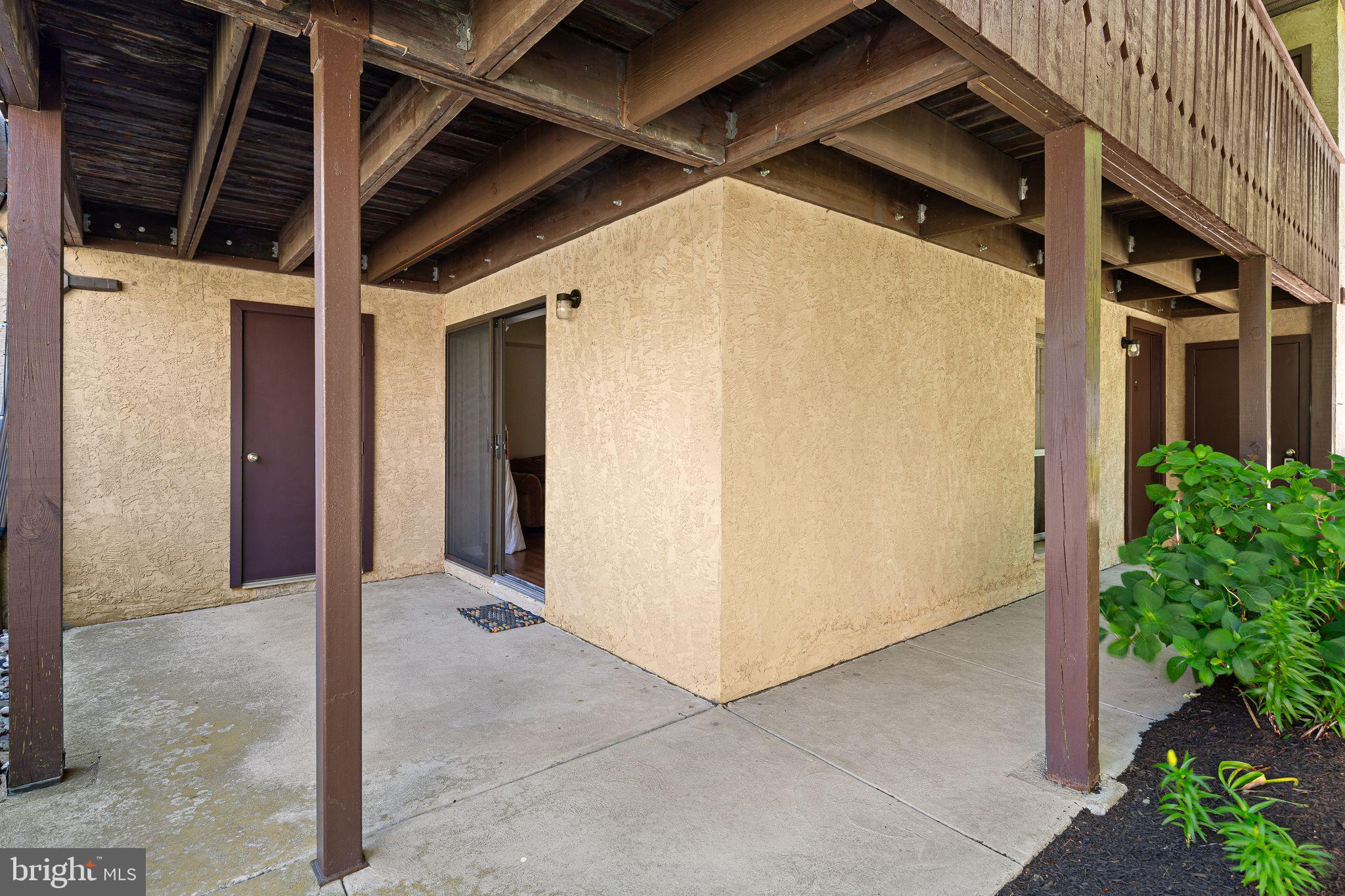 GREEN TREE SUMMIT - Residential
