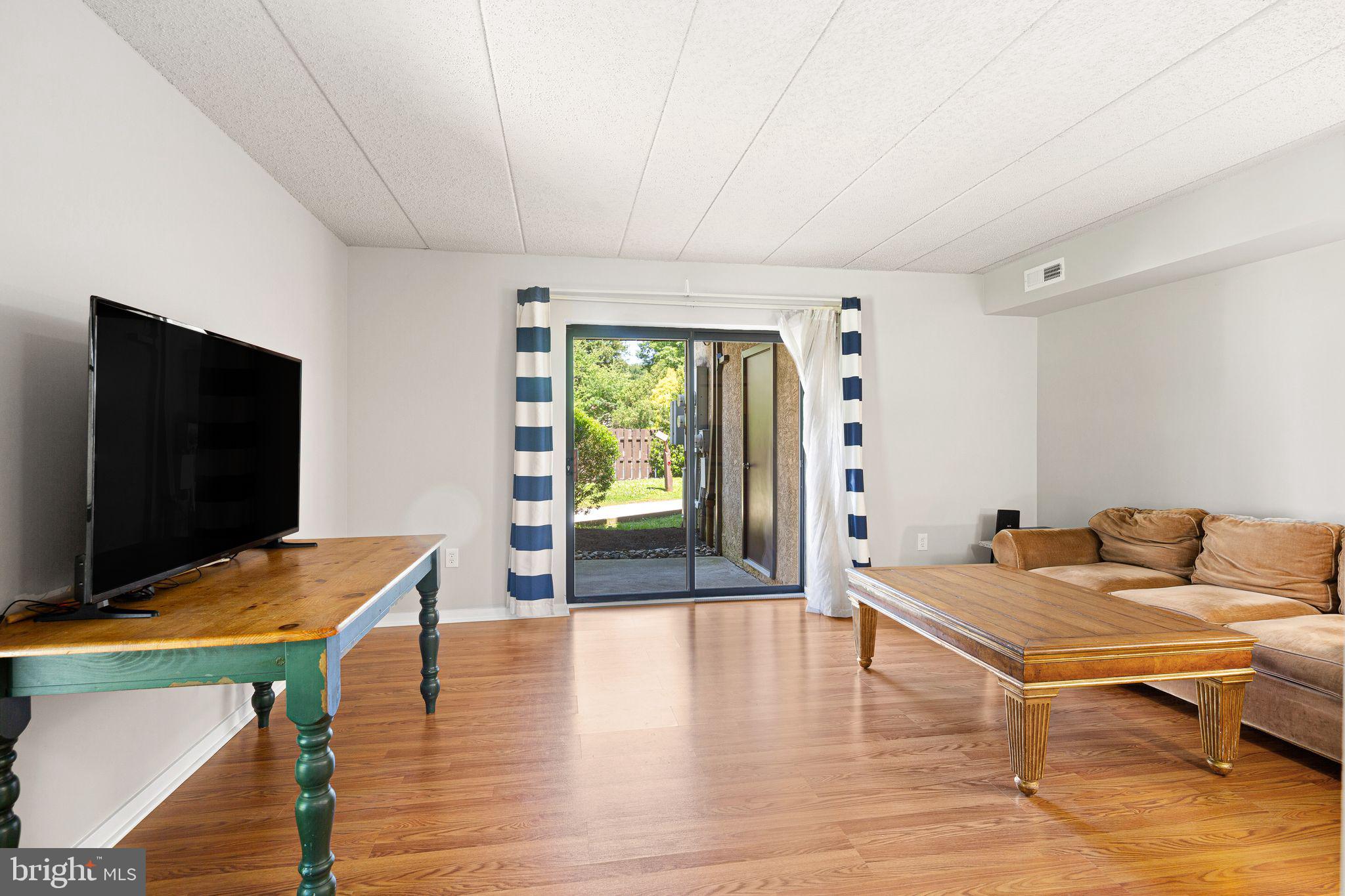 GREEN TREE SUMMIT - Residential