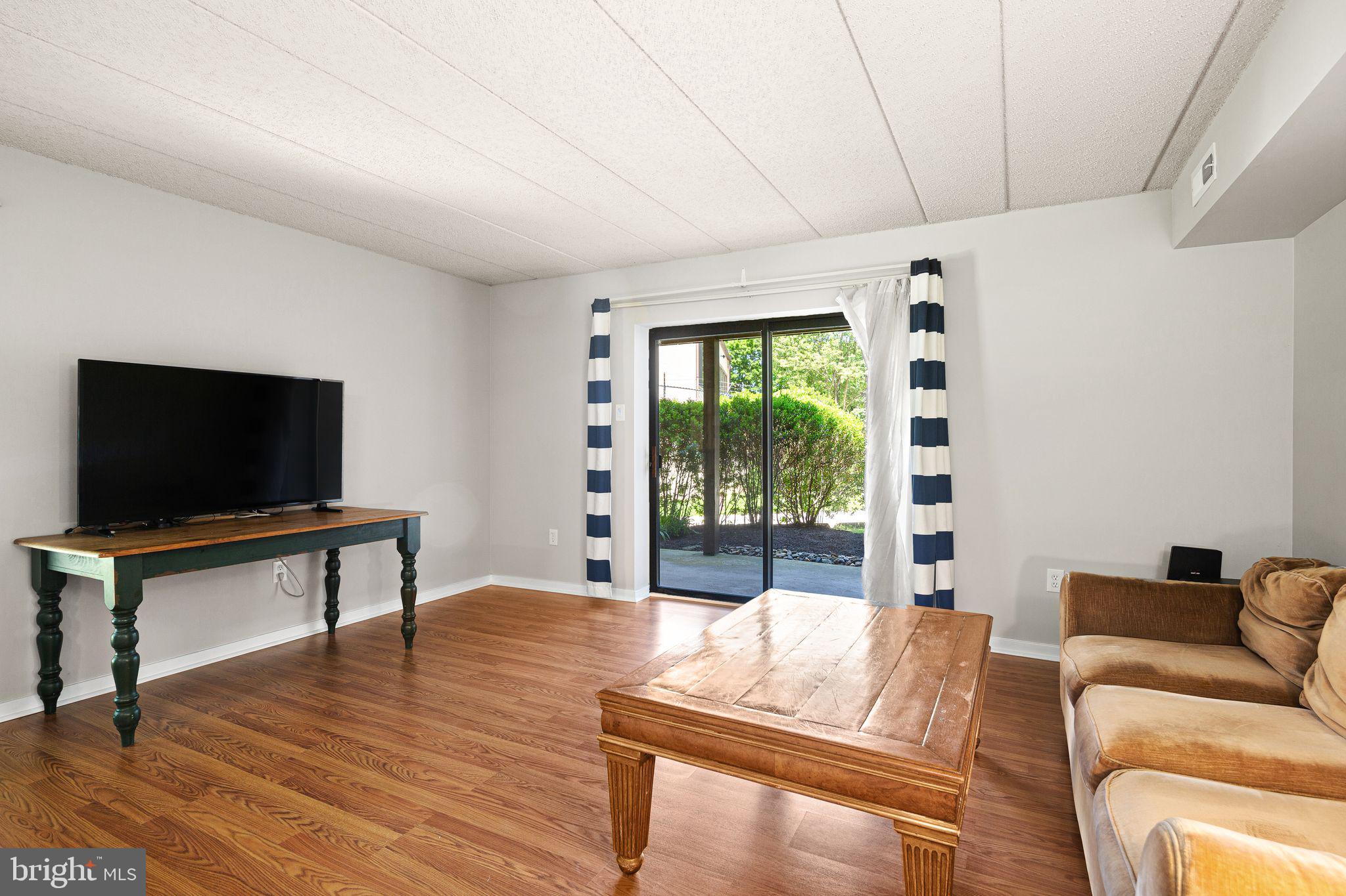 GREEN TREE SUMMIT - Residential