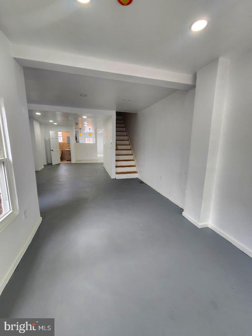 WEST OAK LANE - Residential