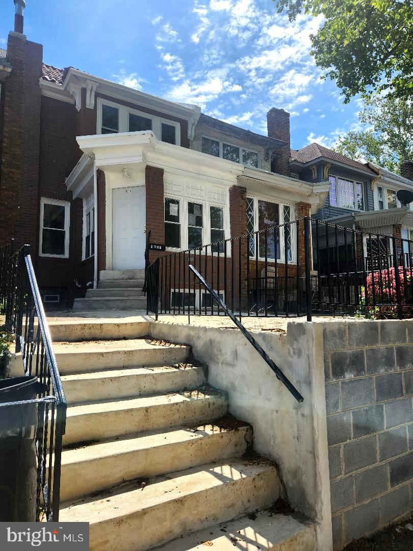 WEST OAK LANE - Residential