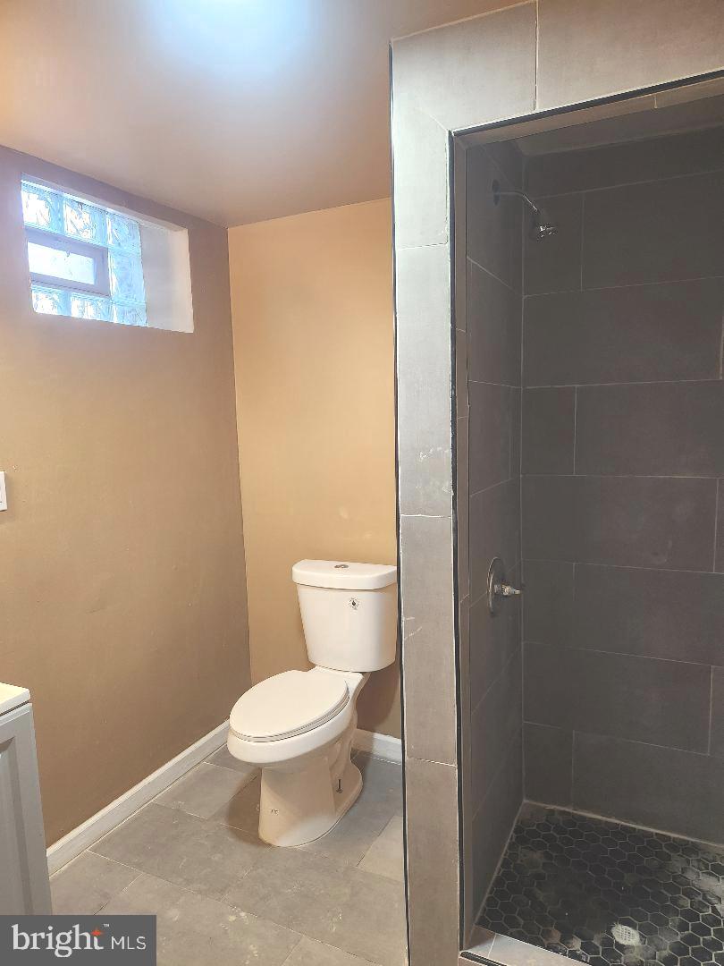 WEST OAK LANE - Residential