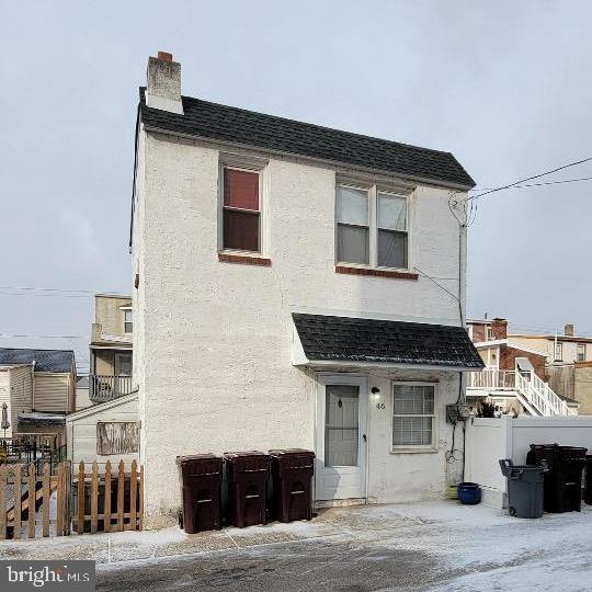 Standalone 1 bedroom rental in Bridgeport features fresh paint, new flooring, new kitchen cabinets, countertops and appliances (Refrigerator, stove, and microwave). Laundry facilities on the premises.