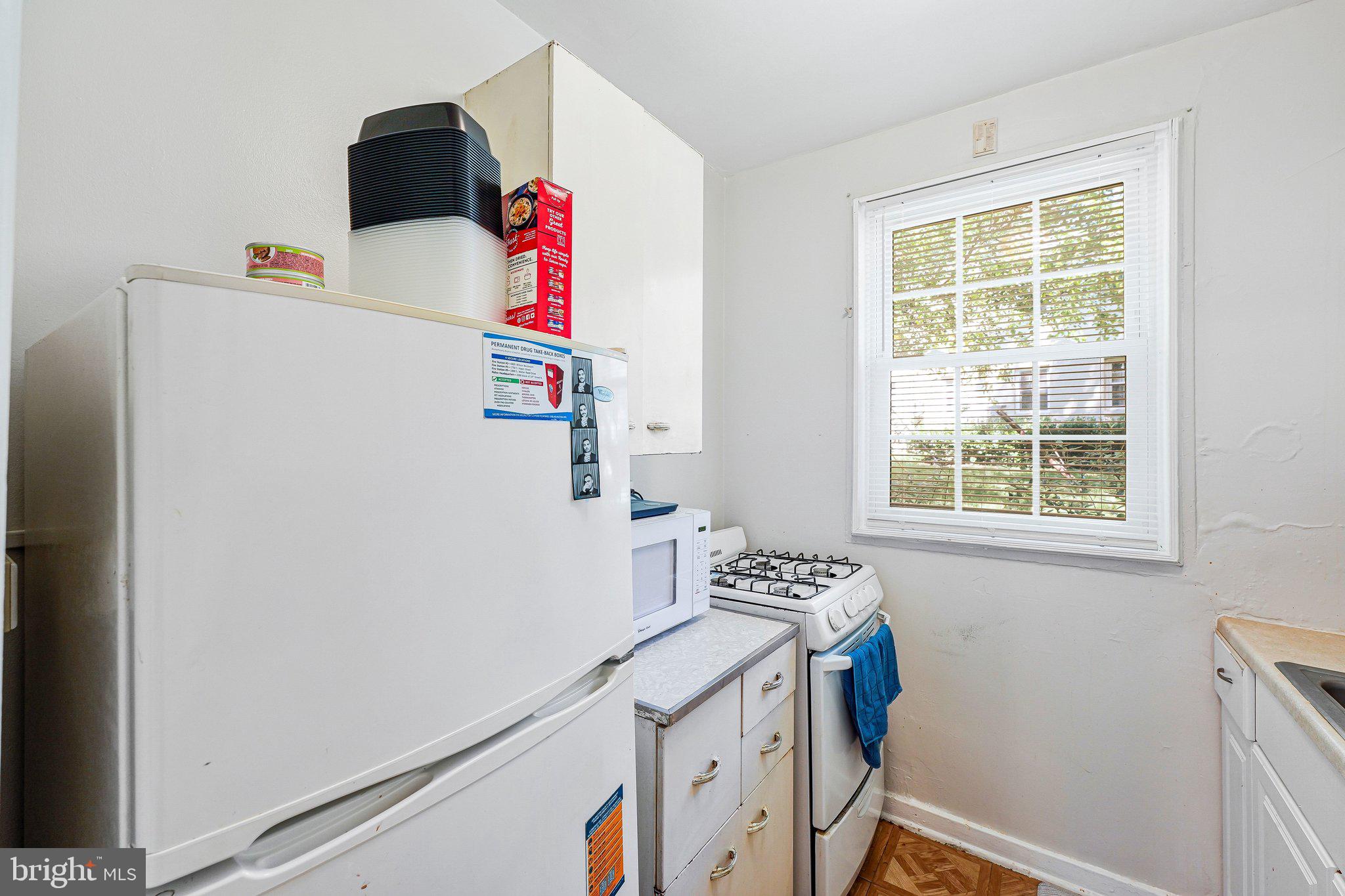 ARLINGTON OAKS - Residential