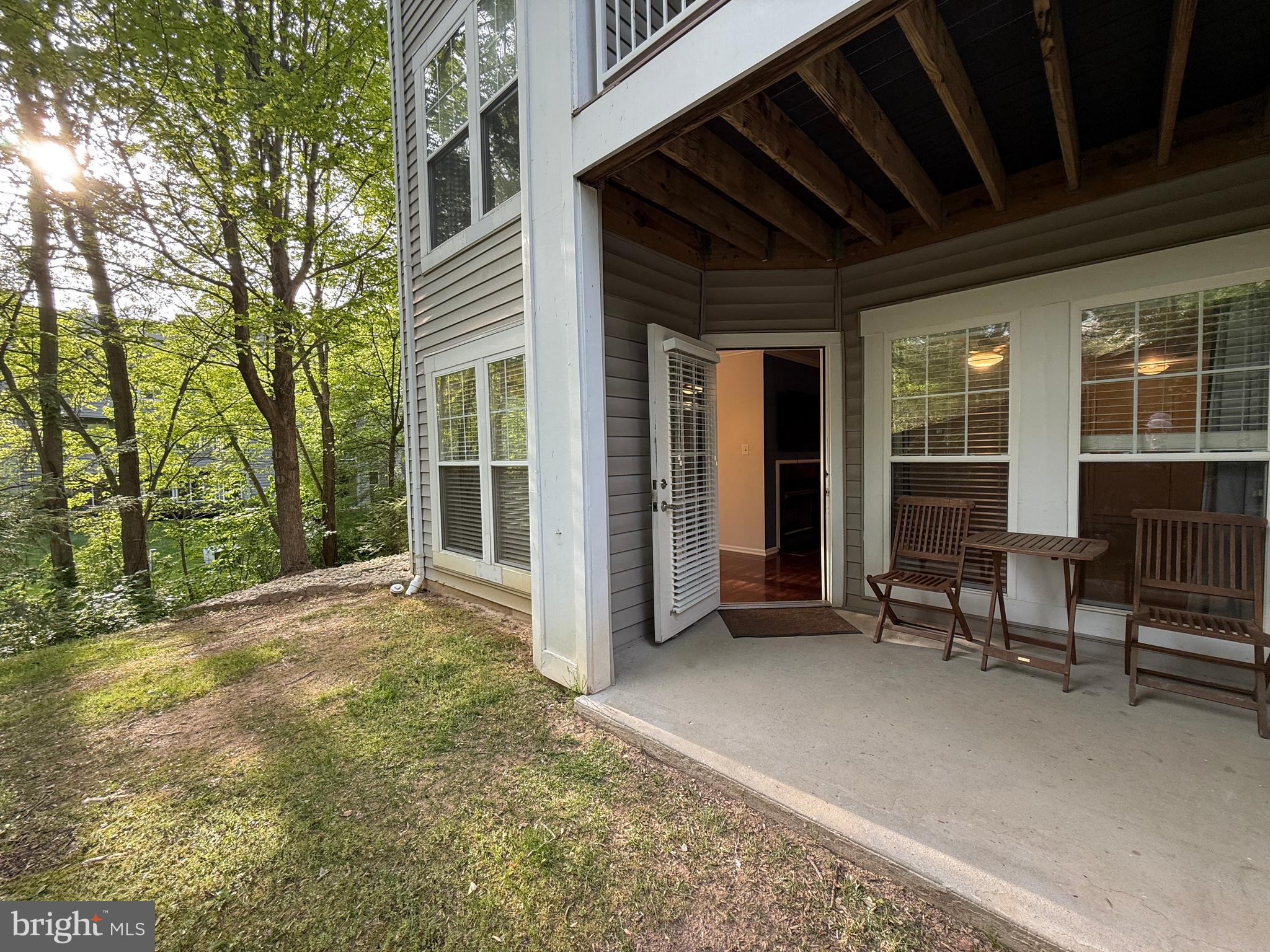 NORTH POINT VILLAS - Residential Lease