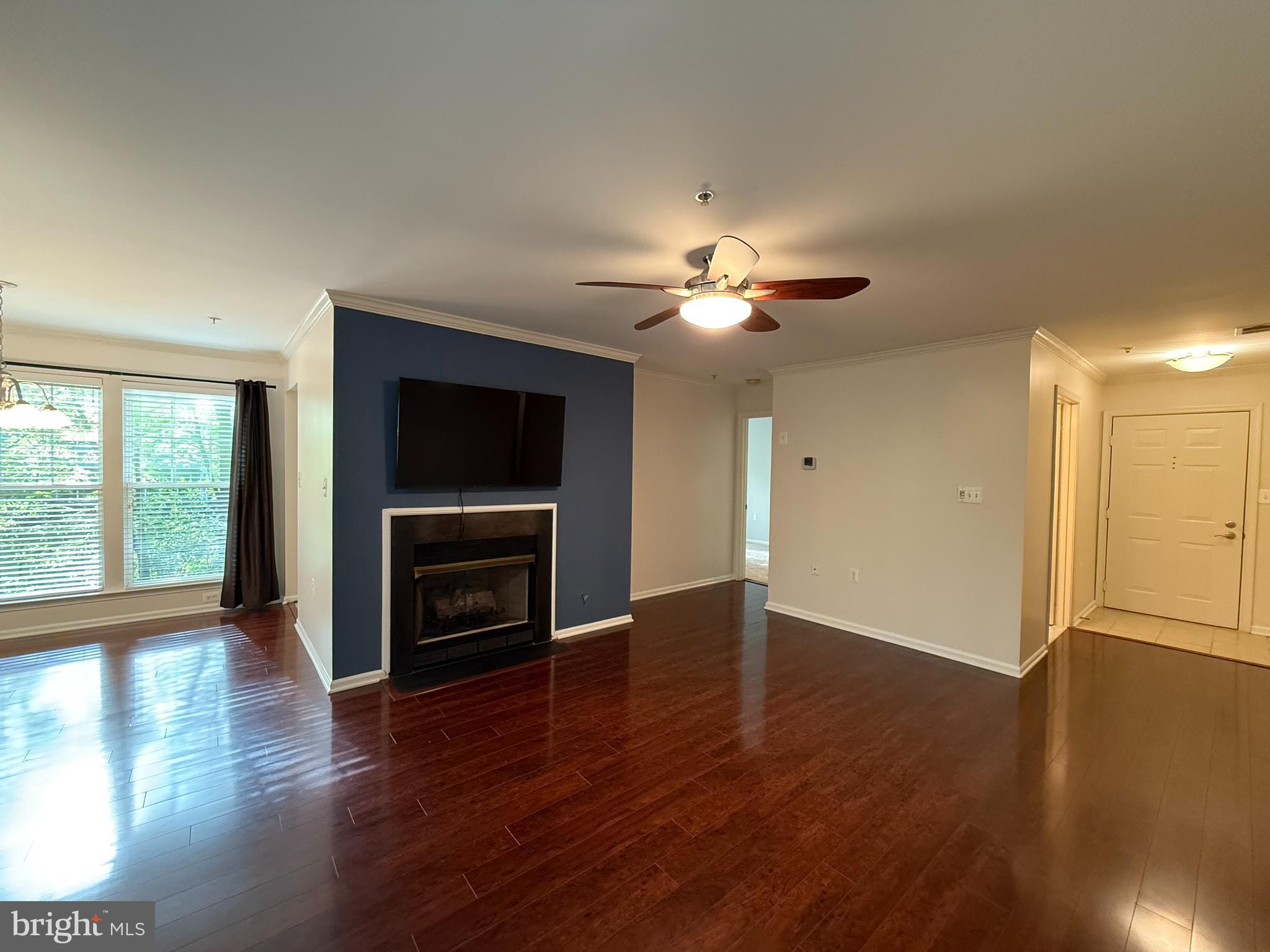 NORTH POINT VILLAS - Residential Lease