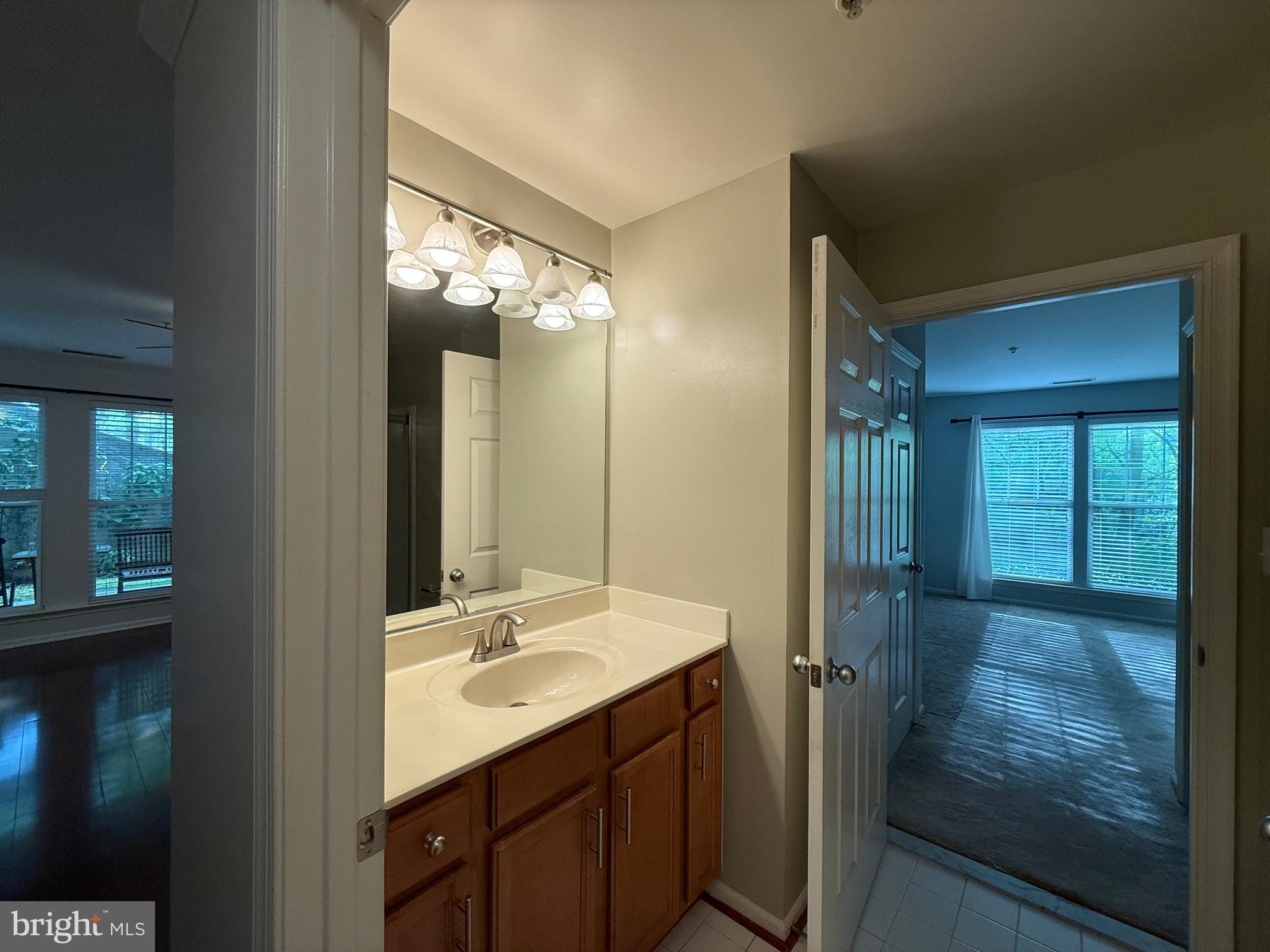 NORTH POINT VILLAS - Residential Lease